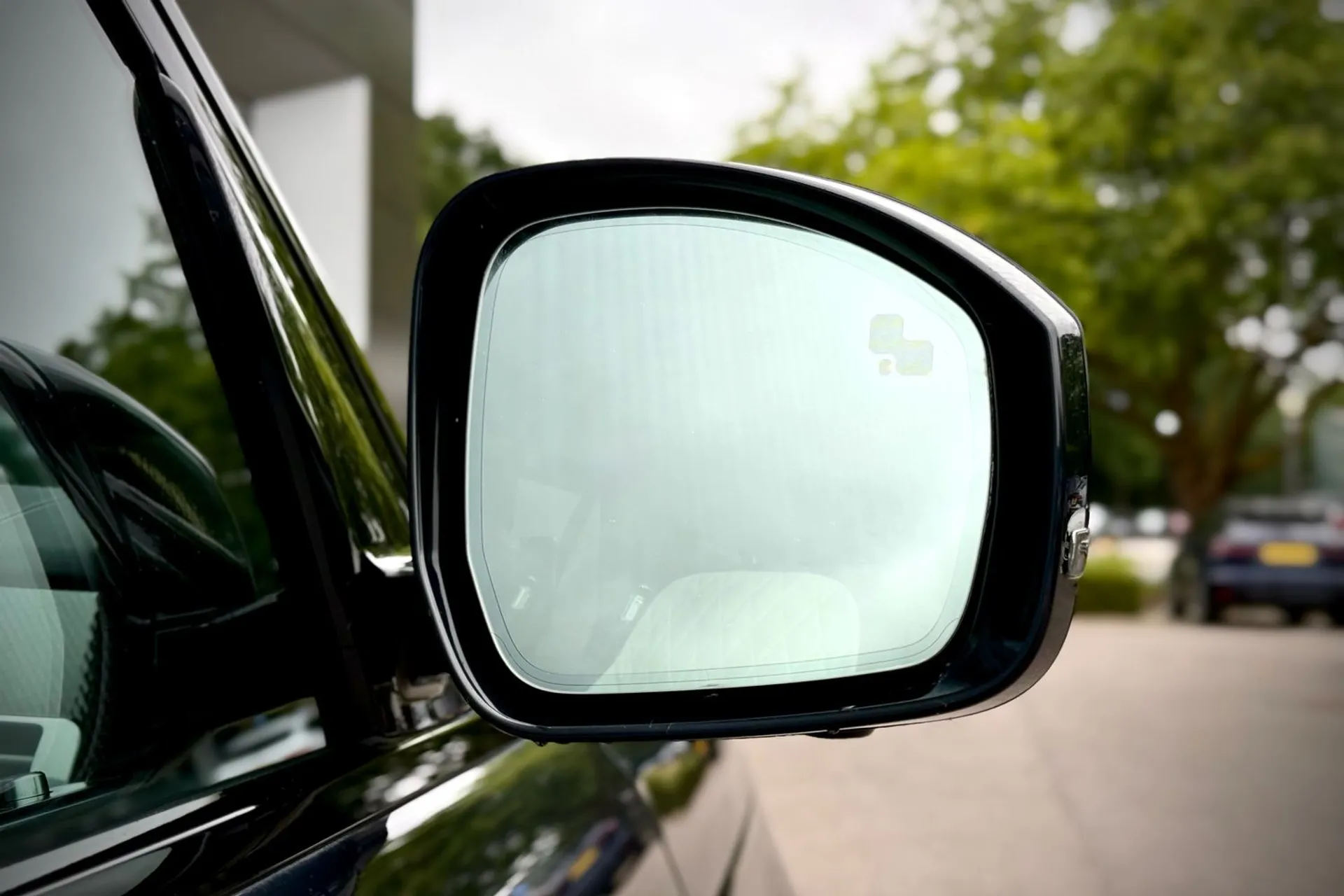 LAND ROVER RANGE ROVER thumbnail image number 12