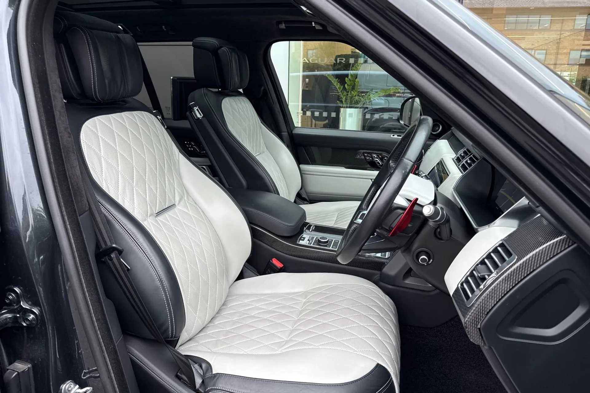 LAND ROVER RANGE ROVER thumbnail image number 46