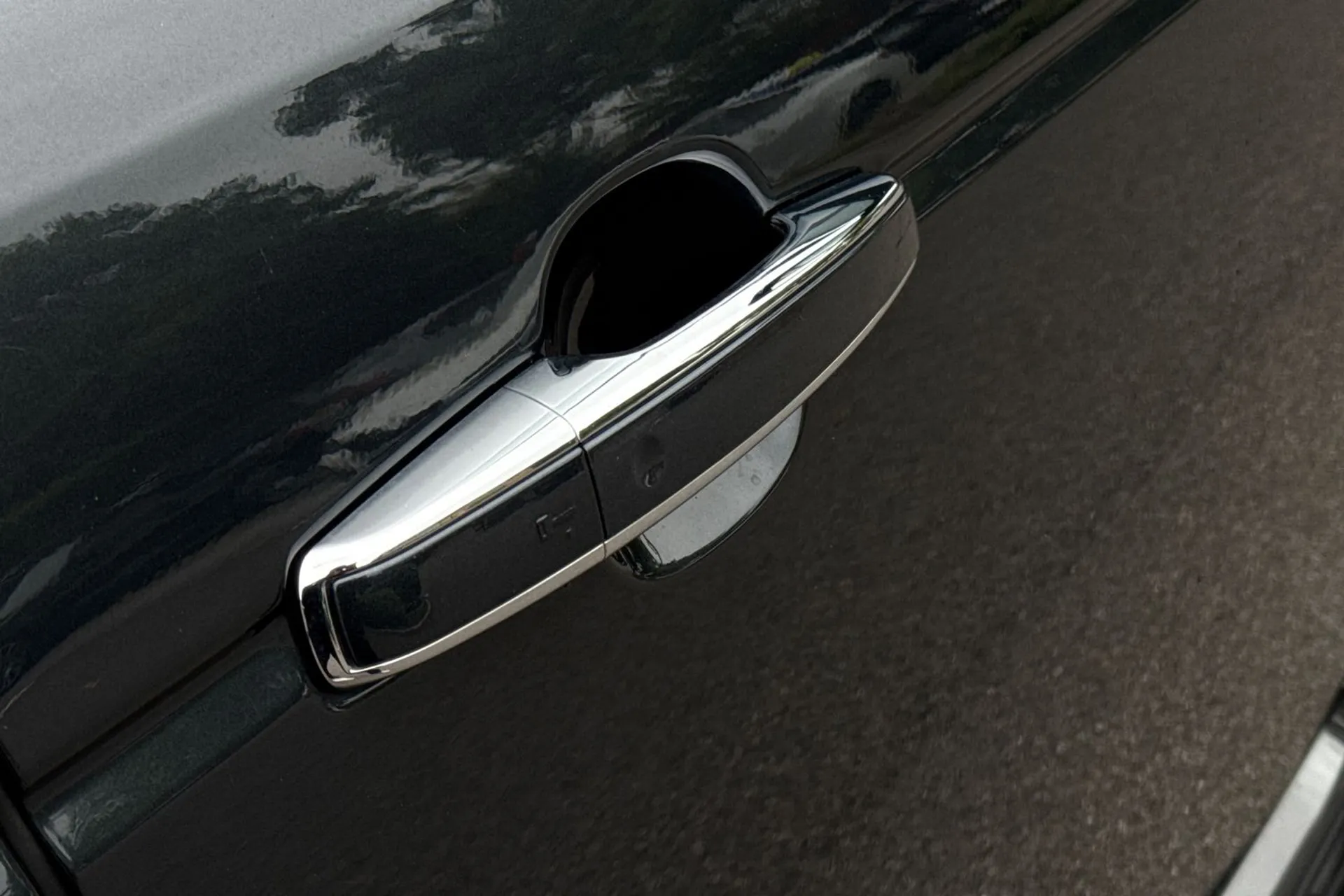 LAND ROVER RANGE ROVER thumbnail image number 22