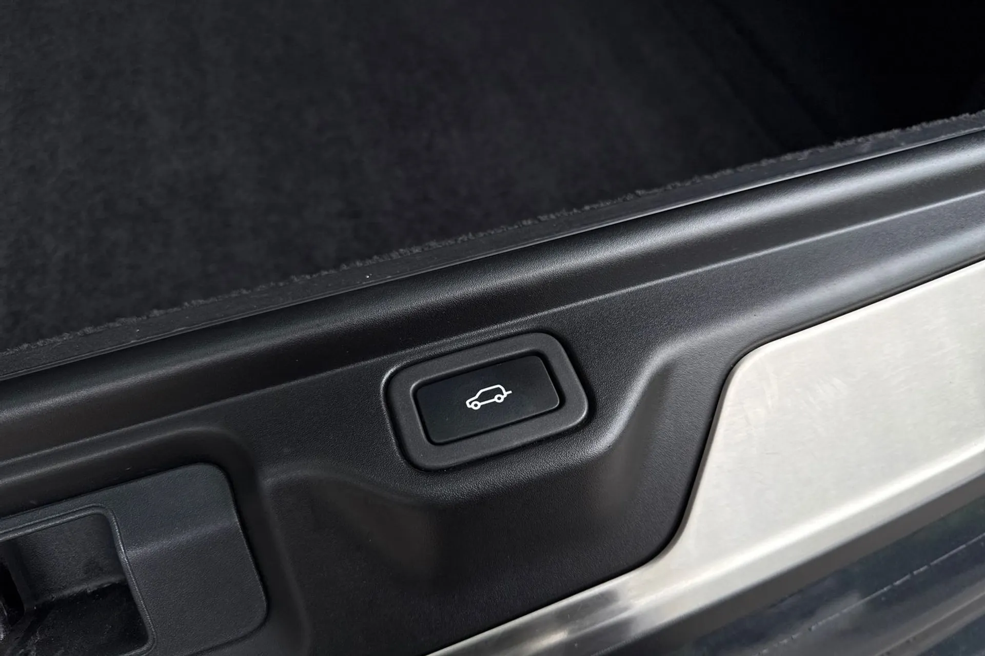 LAND ROVER RANGE ROVER thumbnail image number 36