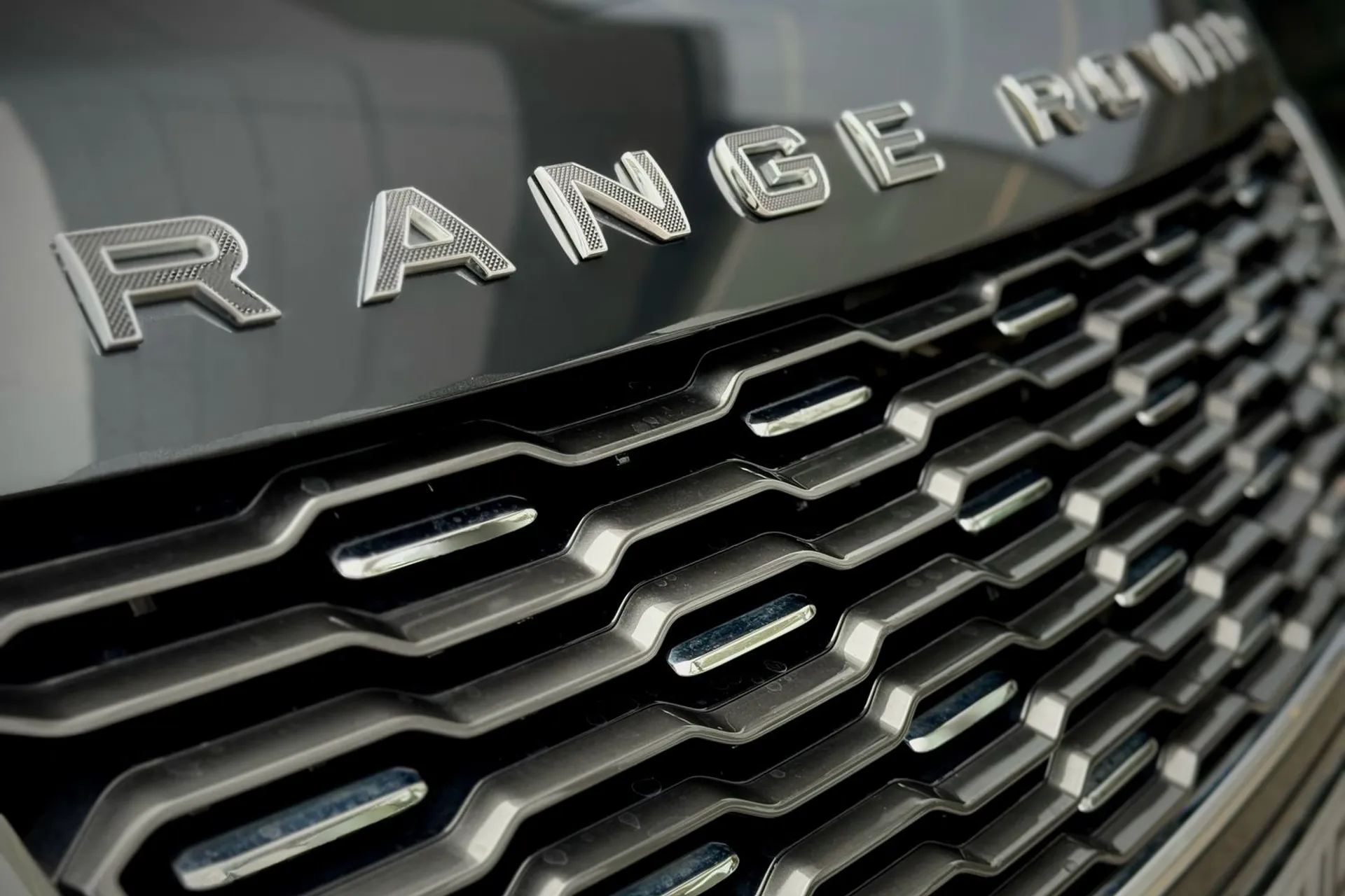 LAND ROVER RANGE ROVER thumbnail image number 18
