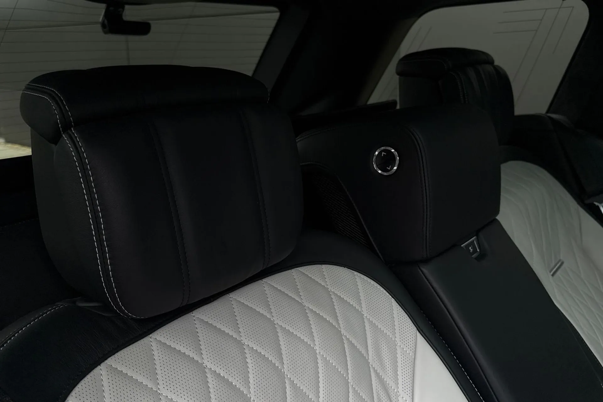 LAND ROVER RANGE ROVER thumbnail image number 39