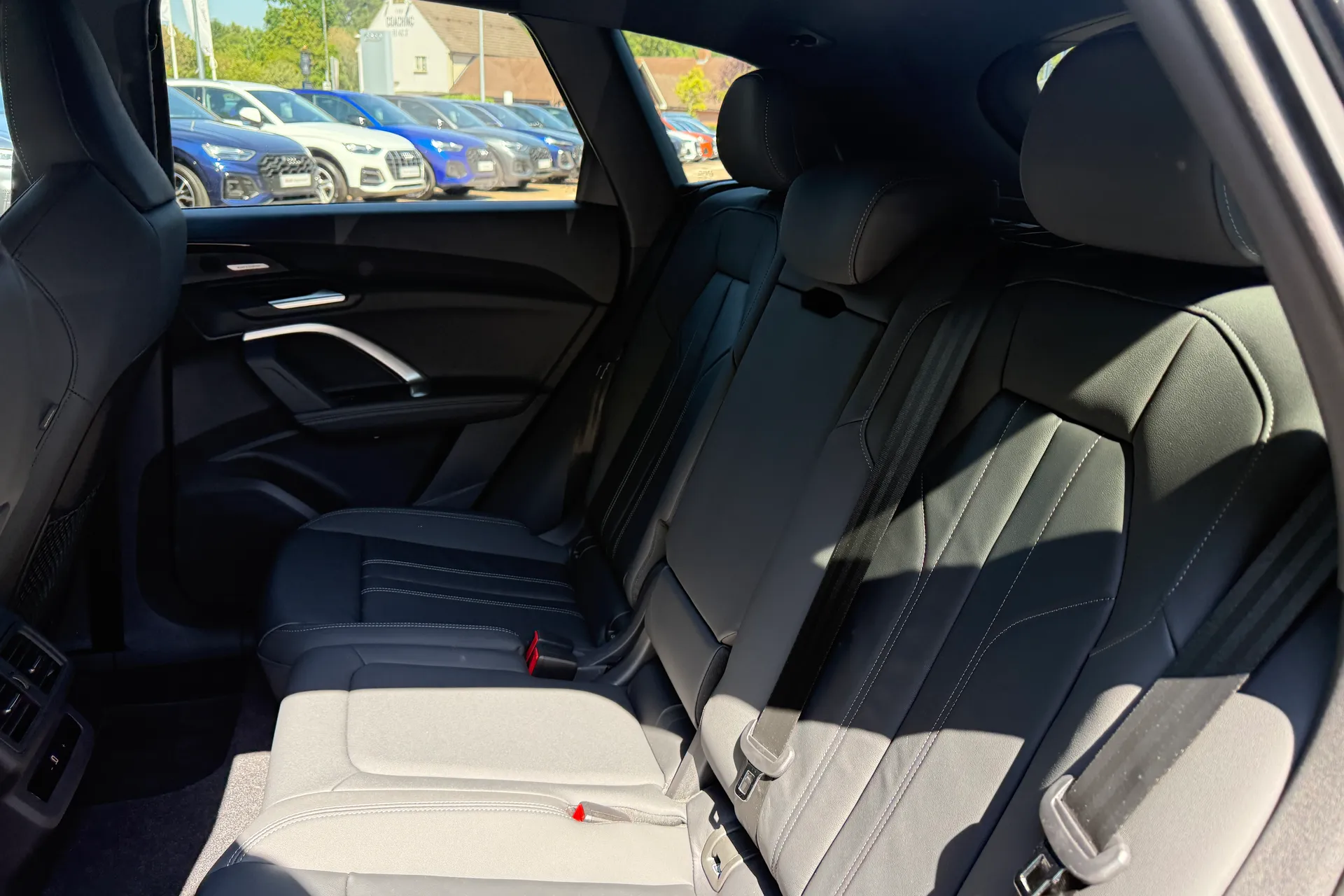 Audi Q5 thumbnail image number 46