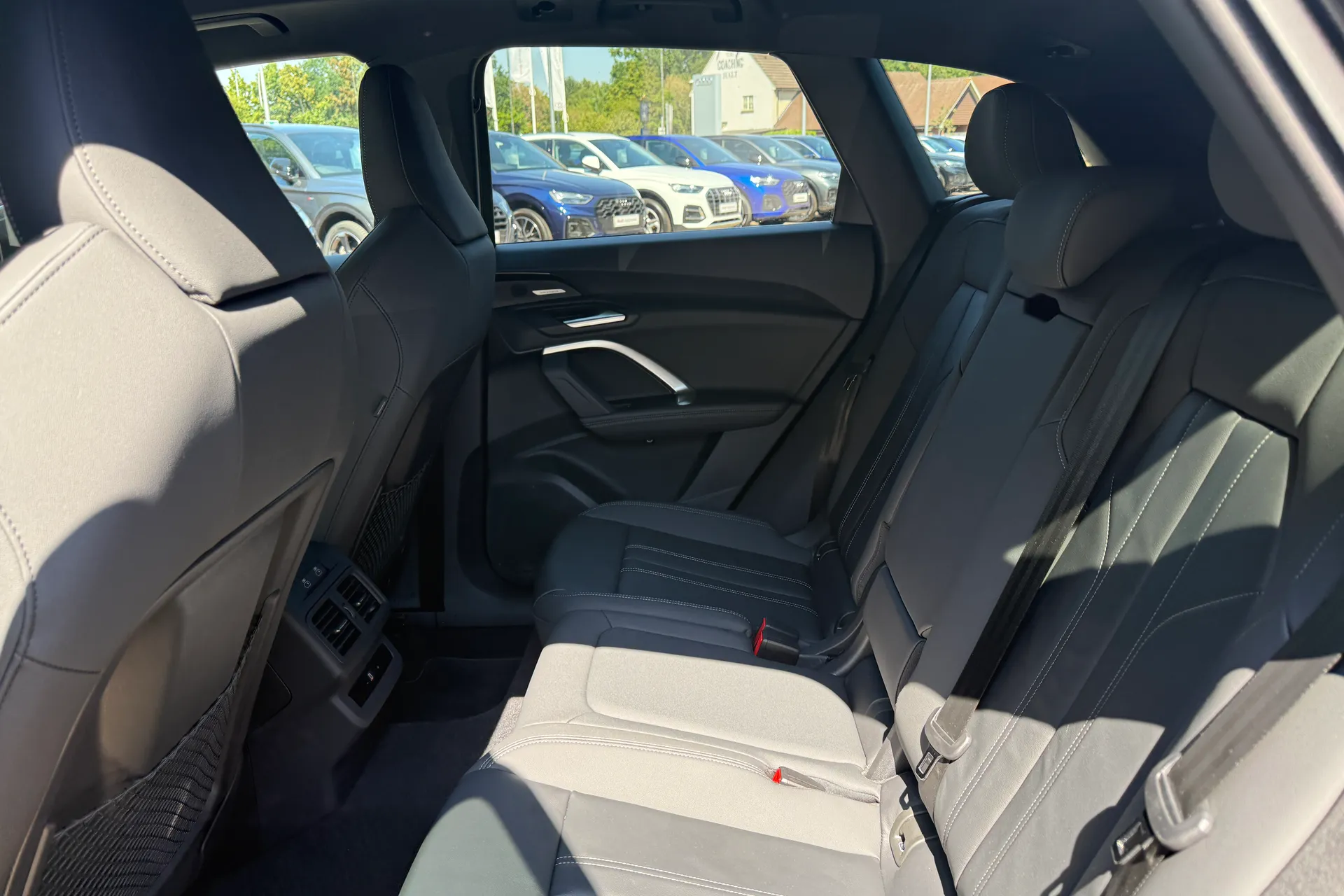 Audi Q5 thumbnail image number 47