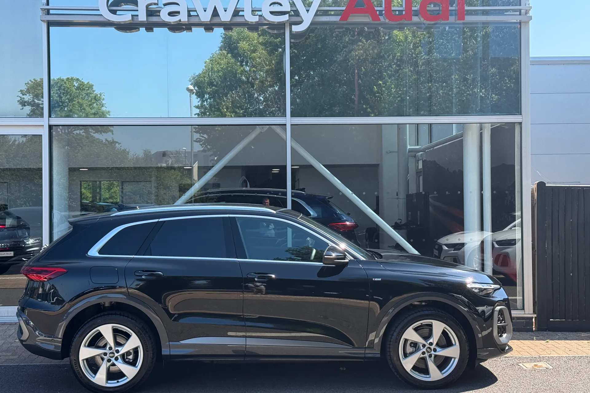 Audi Q5 thumbnail image number 2