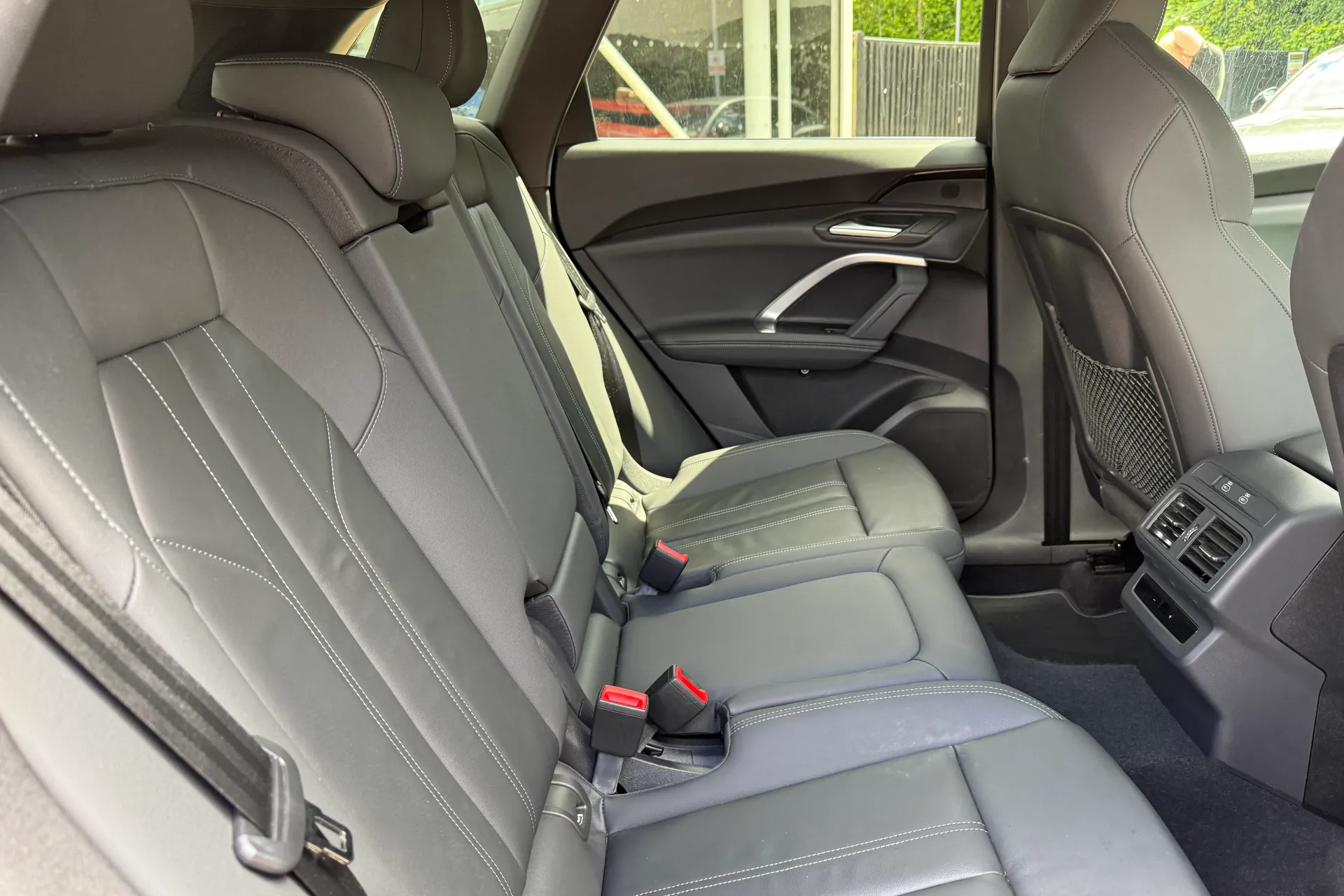 Audi Q5 thumbnail image number 28