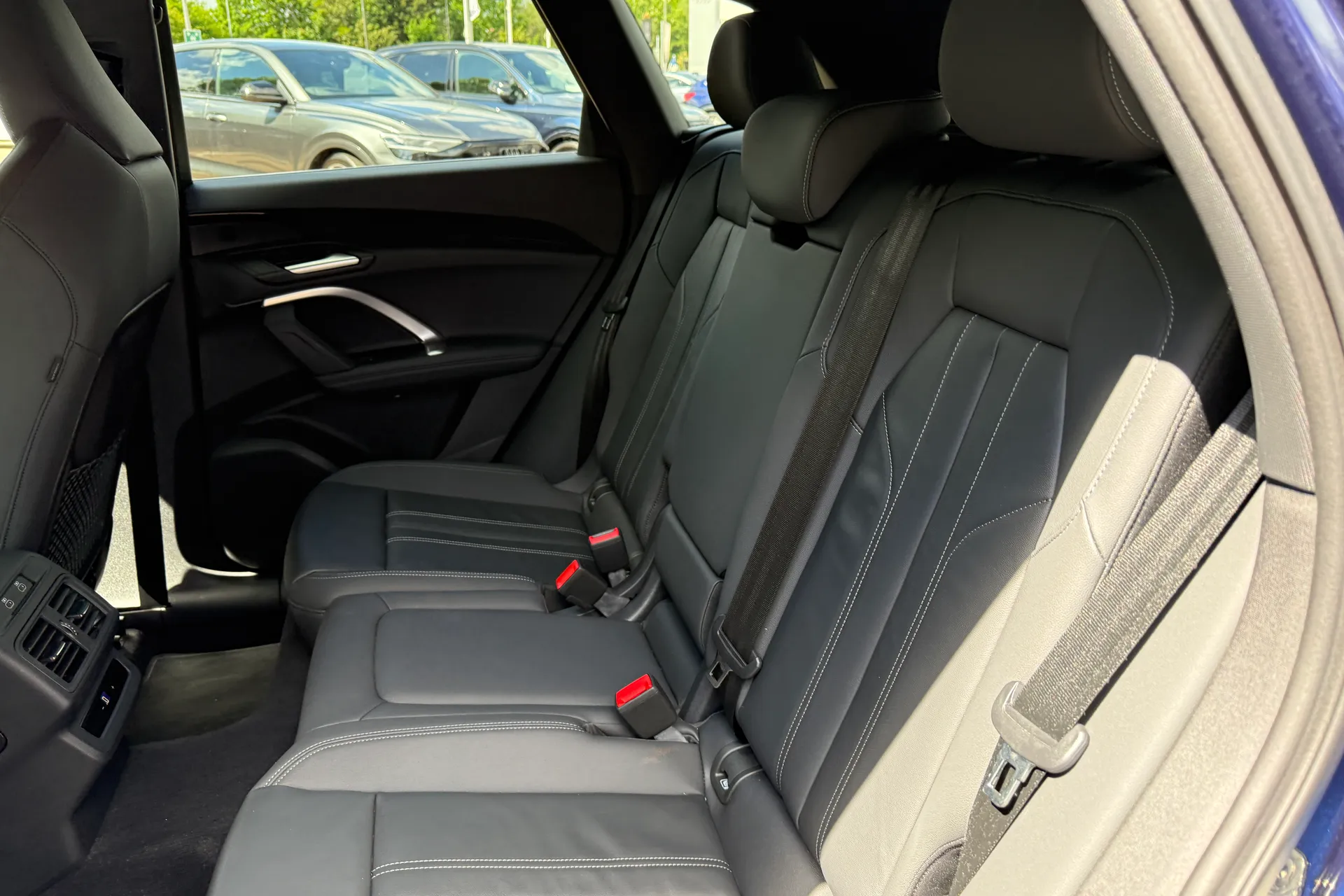 Audi Q5 thumbnail image number 44
