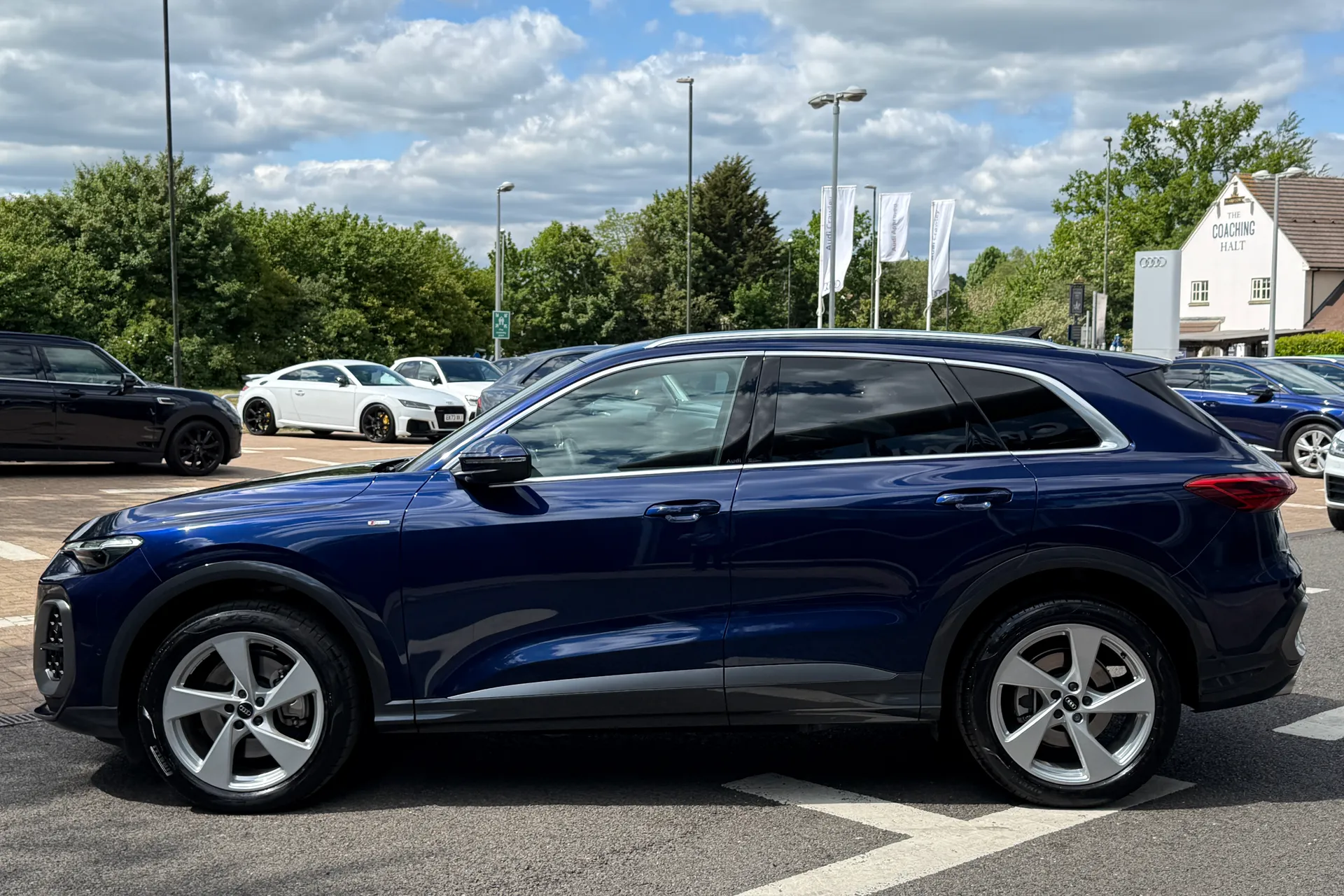Audi Q5 thumbnail image number 42