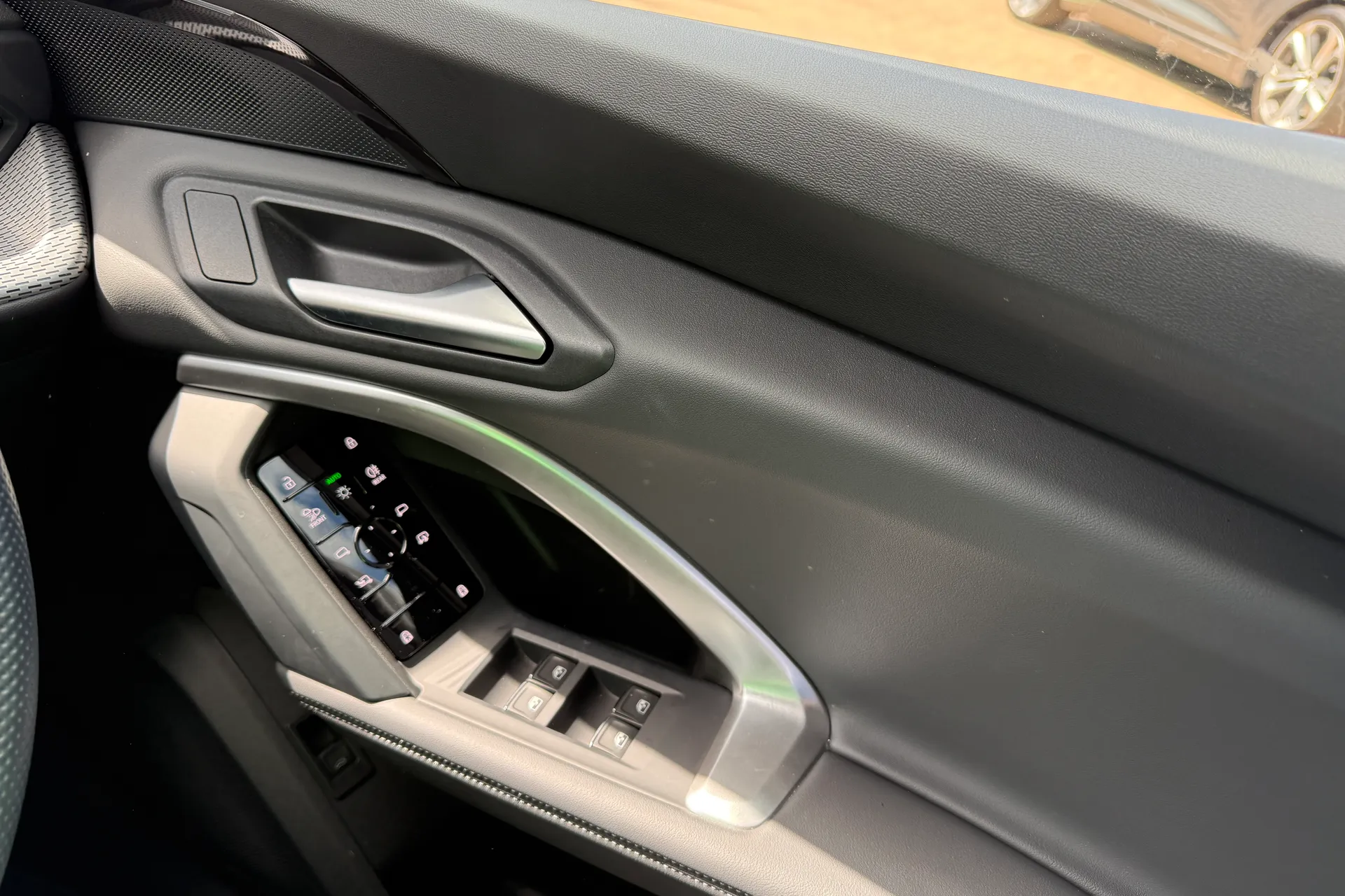 Audi Q5 thumbnail image number 24