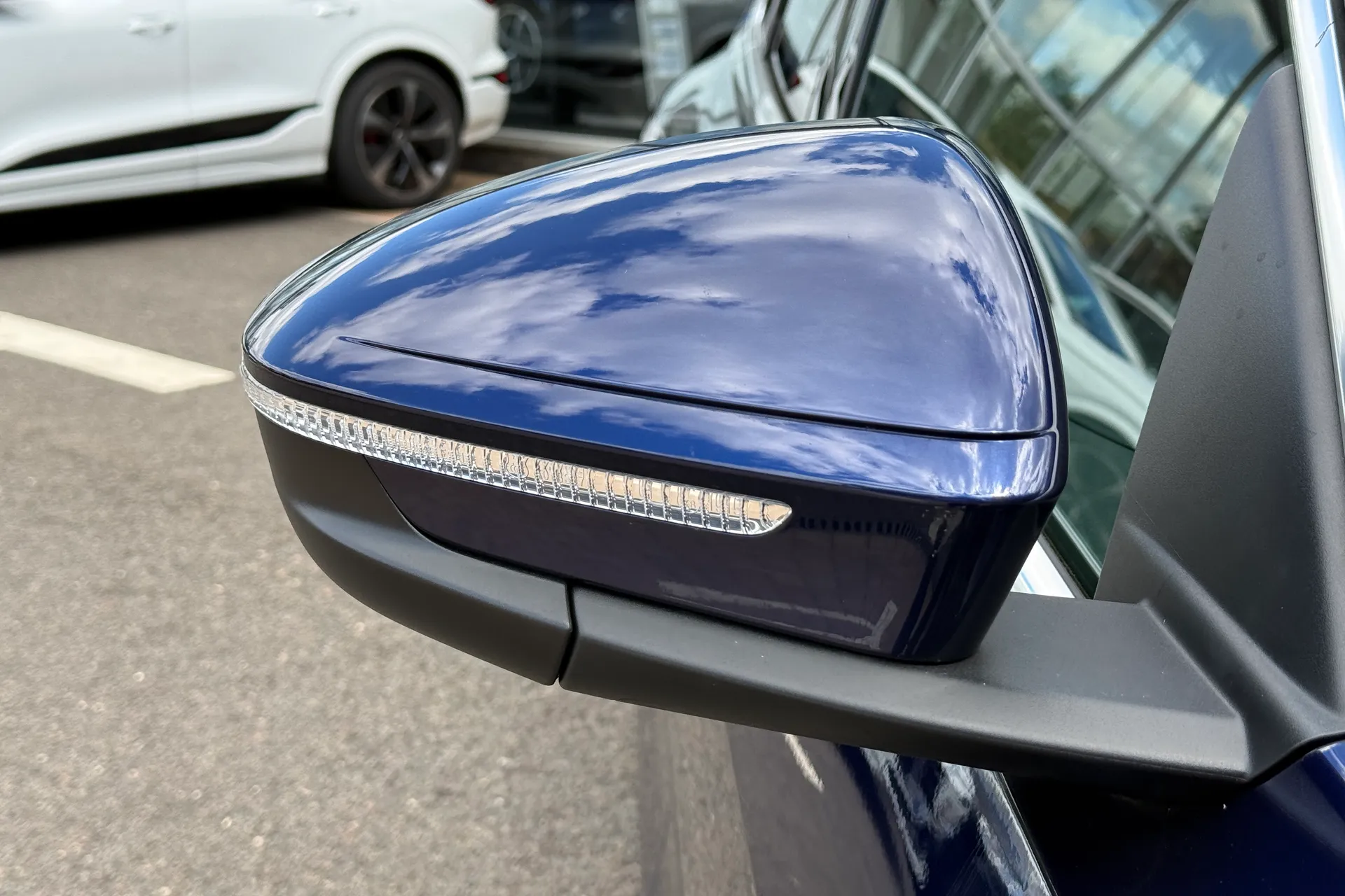 Audi Q5 thumbnail image number 13