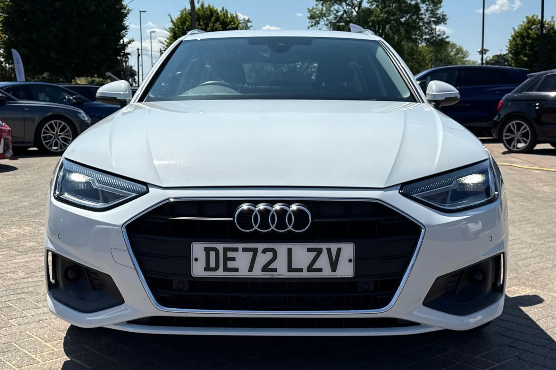 Audi A4 thumbnail image number 23
