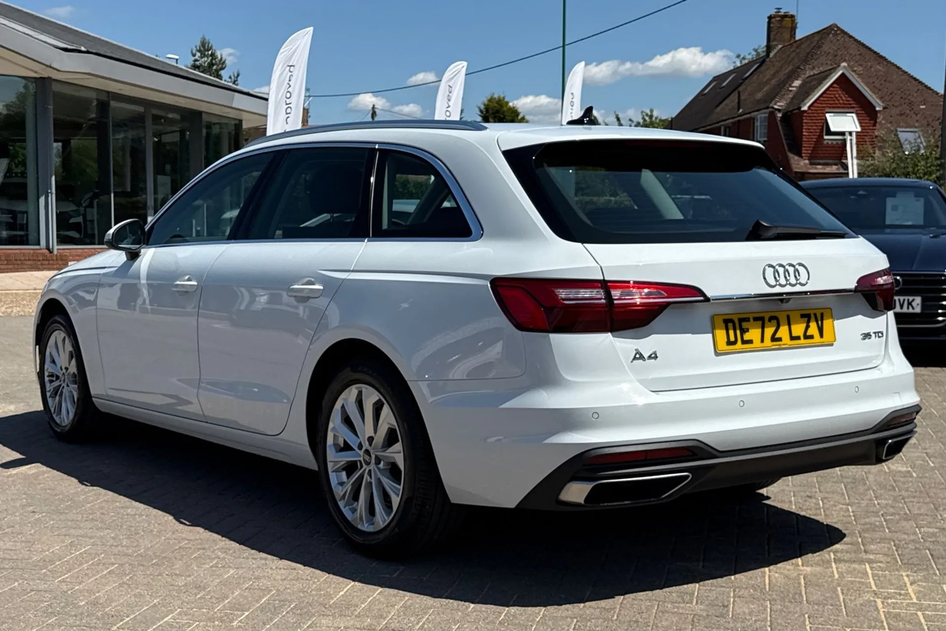 Audi A4 thumbnail image number 6