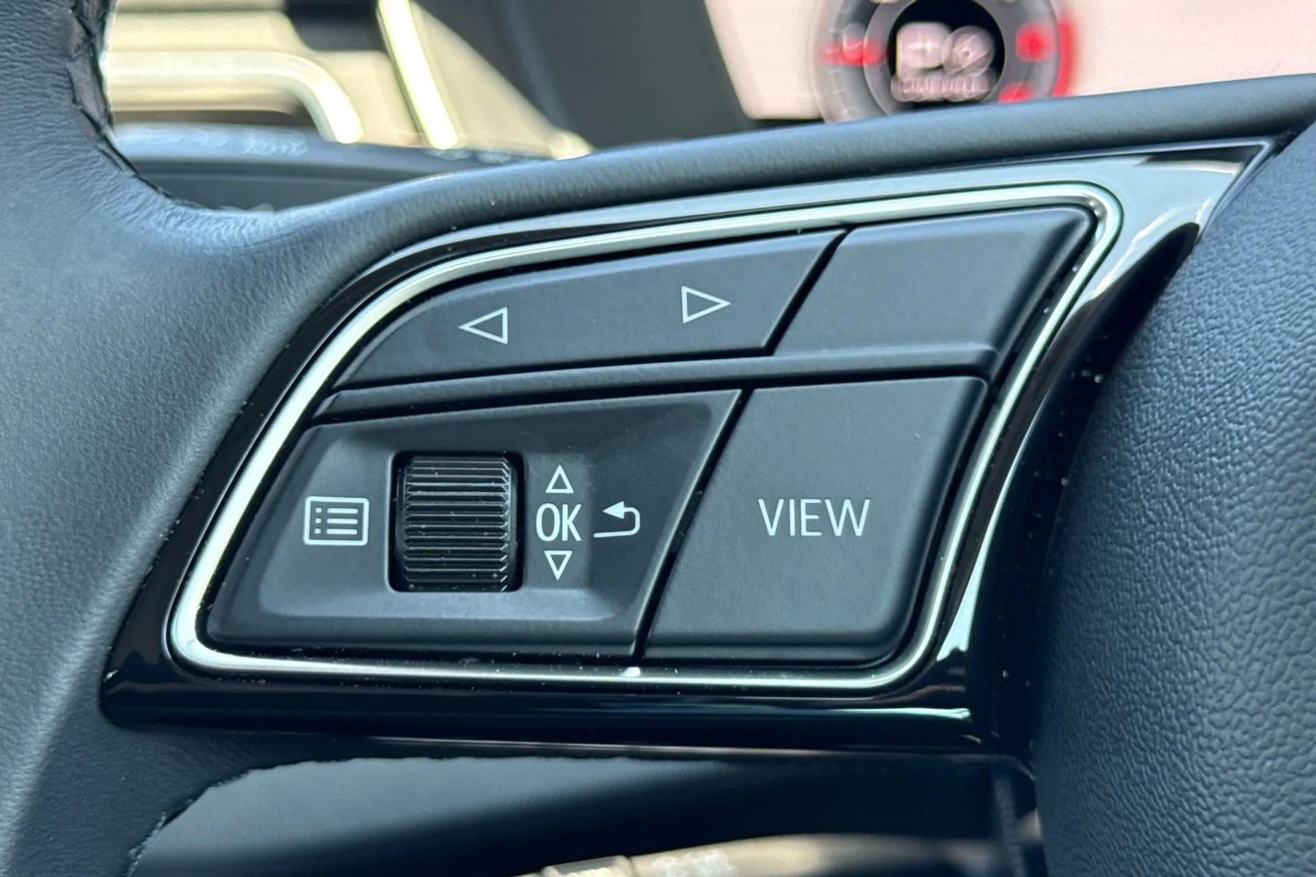 Audi A4 thumbnail image number 19