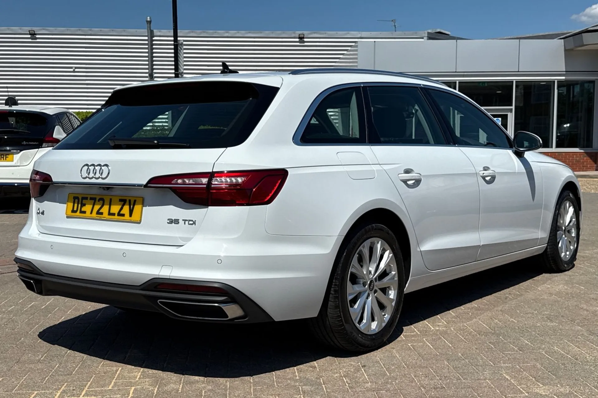 Audi A4 thumbnail image number 4