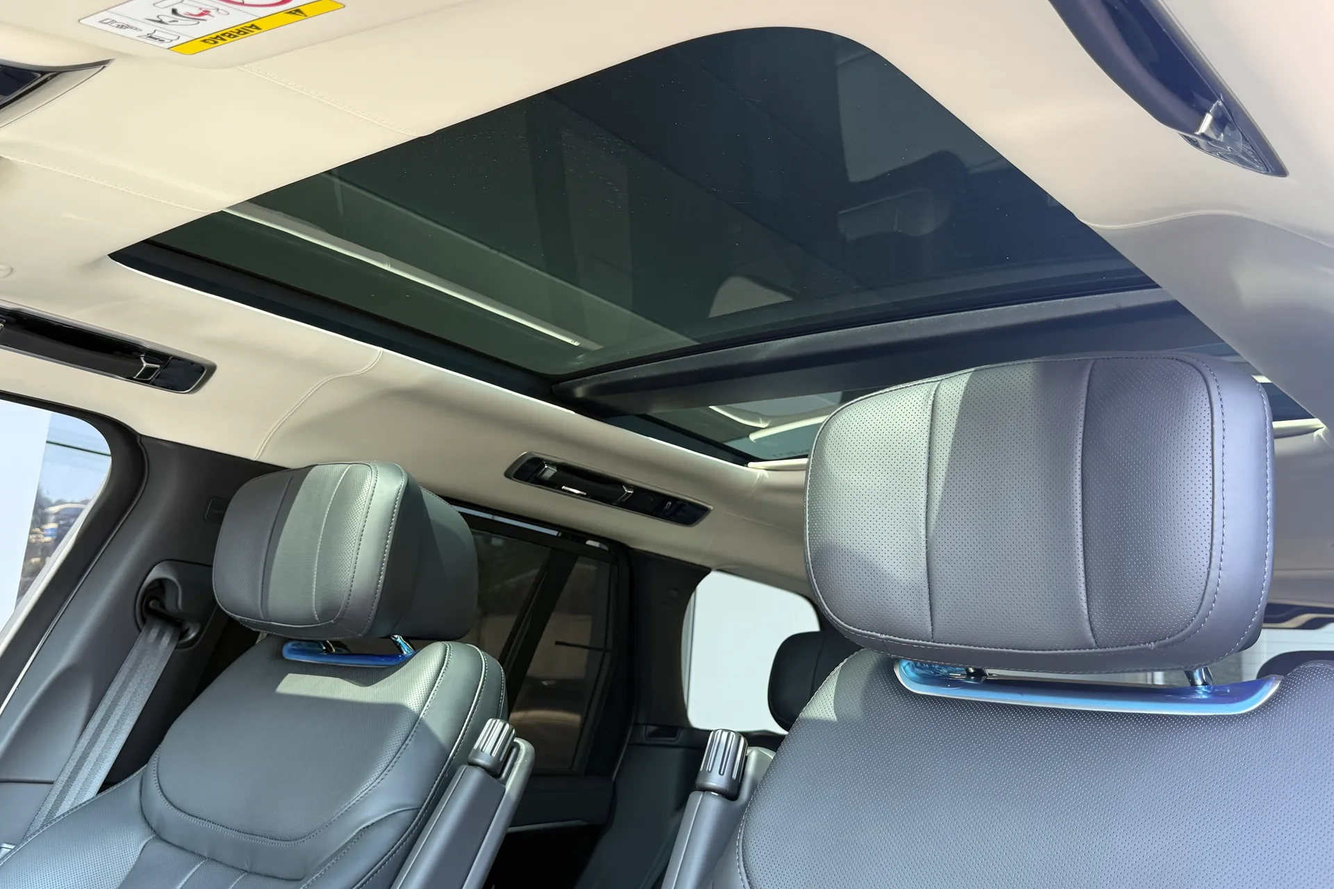 LAND ROVER RANGE ROVER thumbnail image number 56