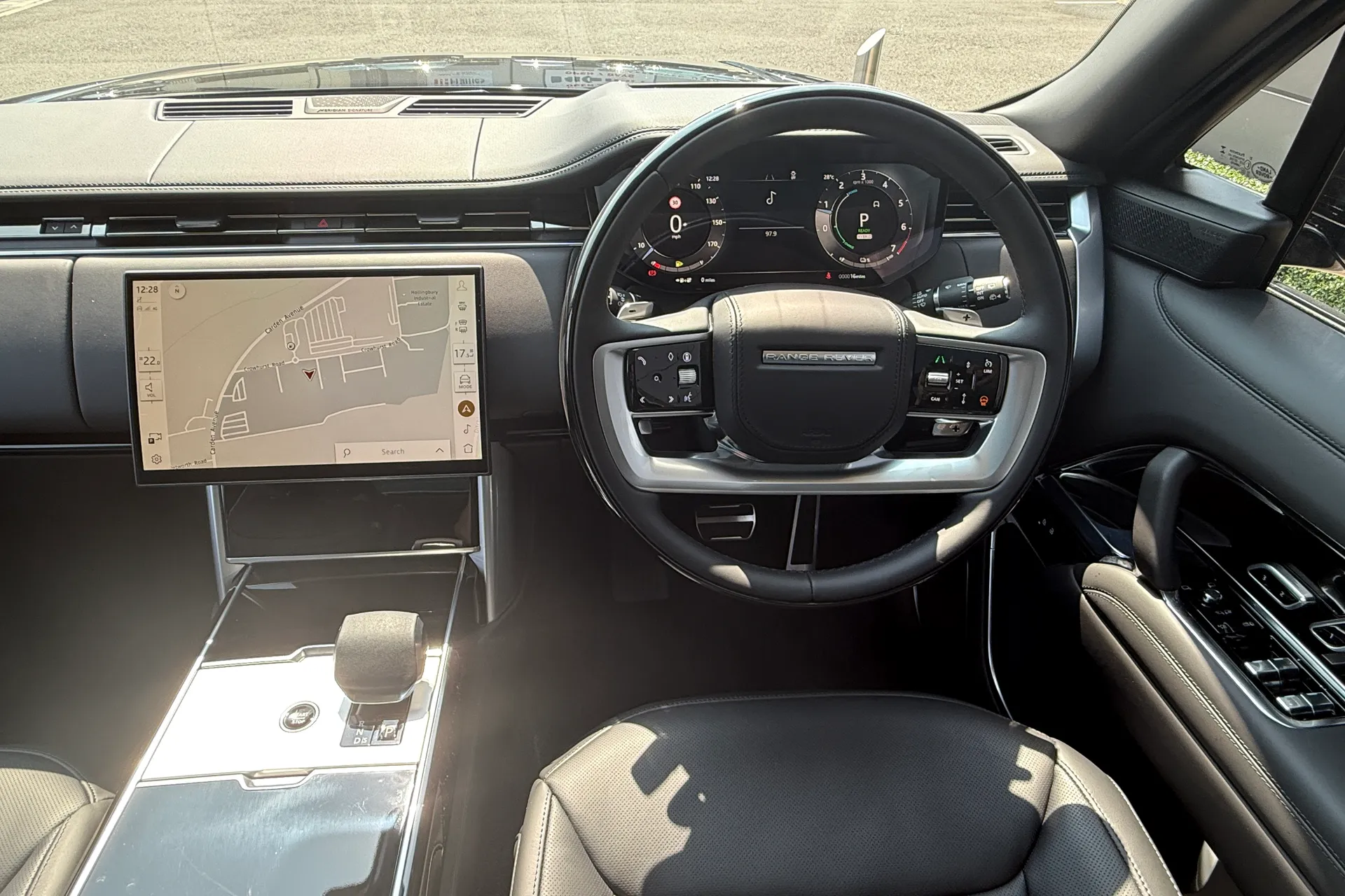 LAND ROVER RANGE ROVER thumbnail image number 15