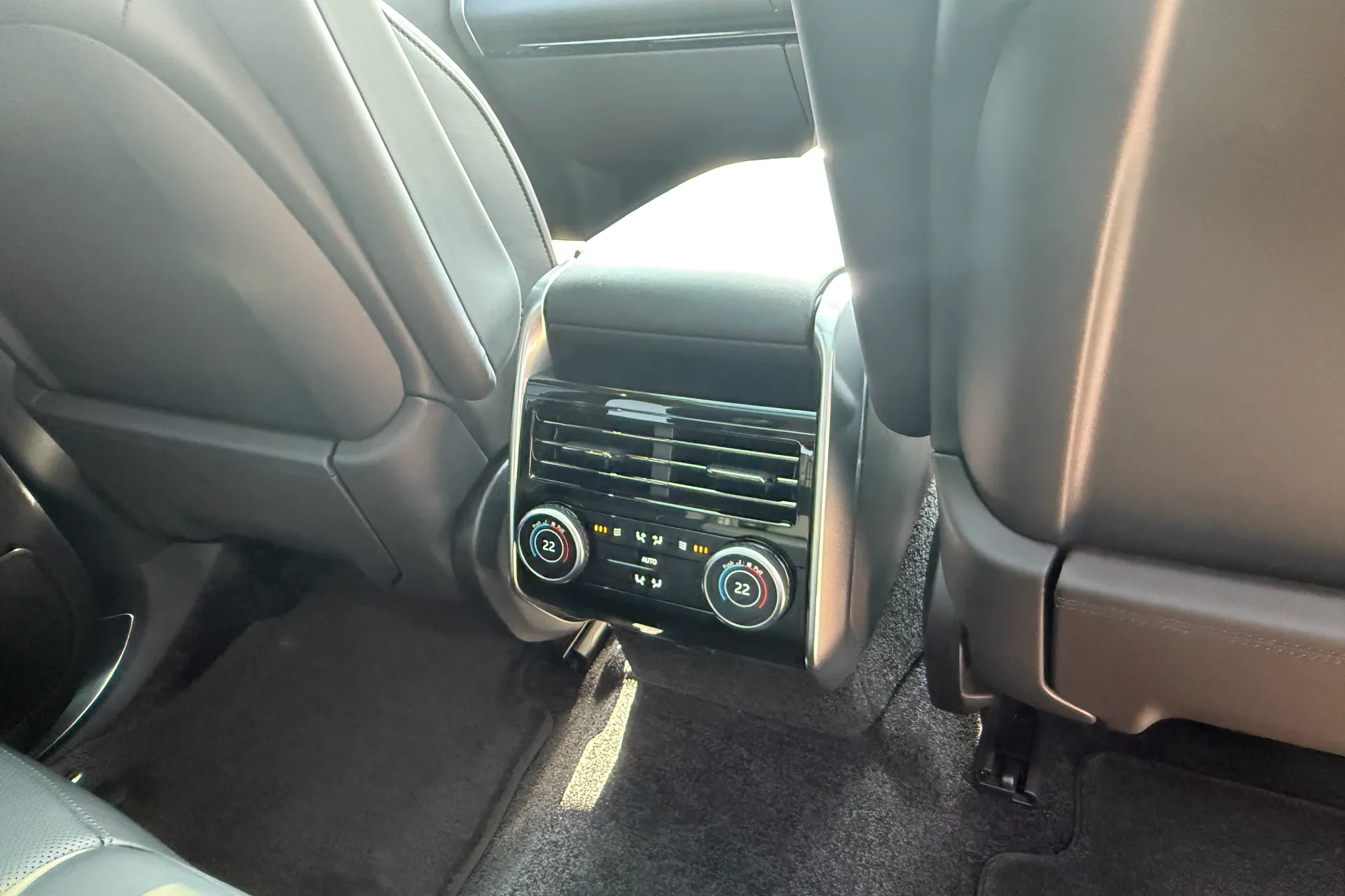 LAND ROVER RANGE ROVER thumbnail image number 53