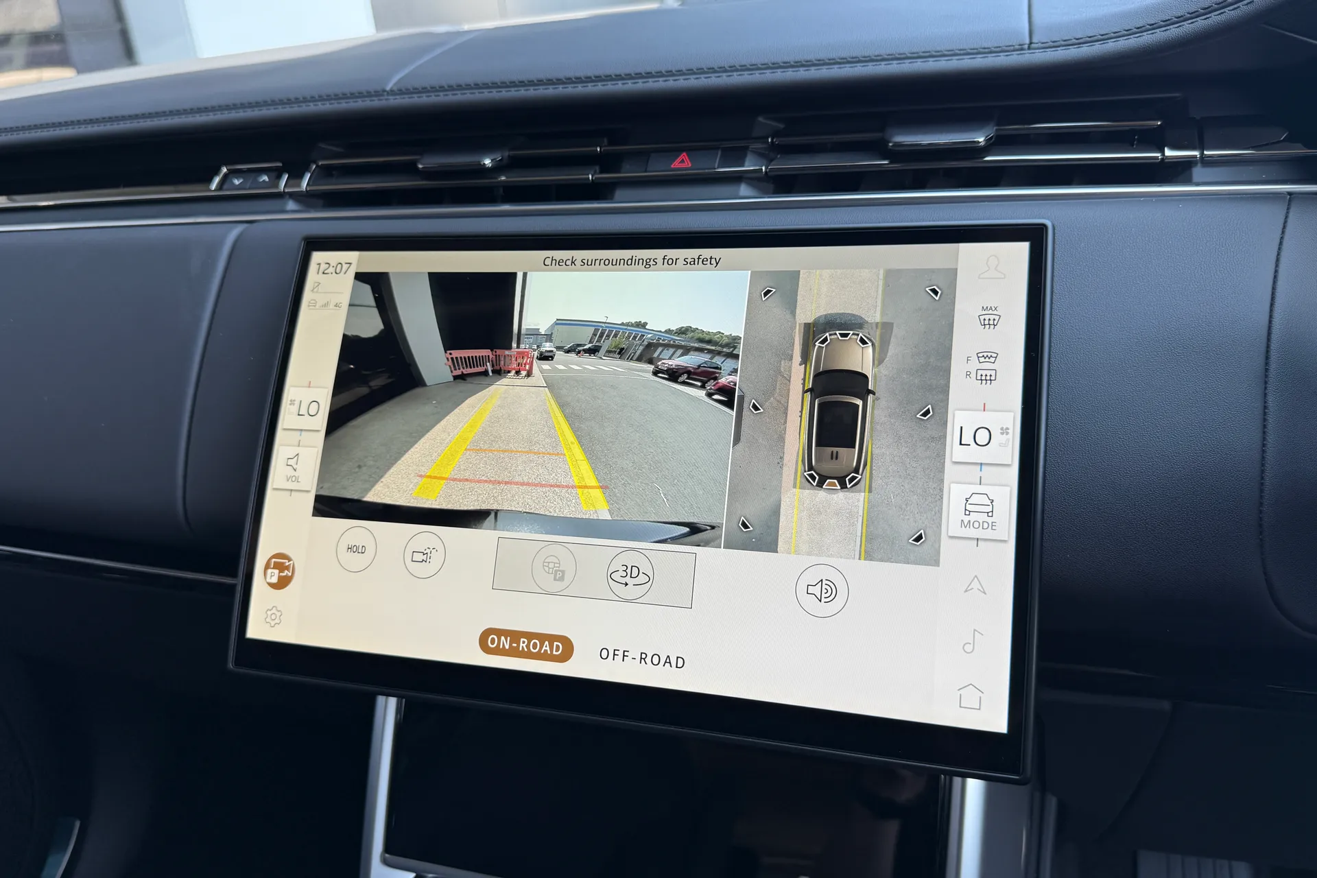 LAND ROVER RANGE ROVER thumbnail image number 4