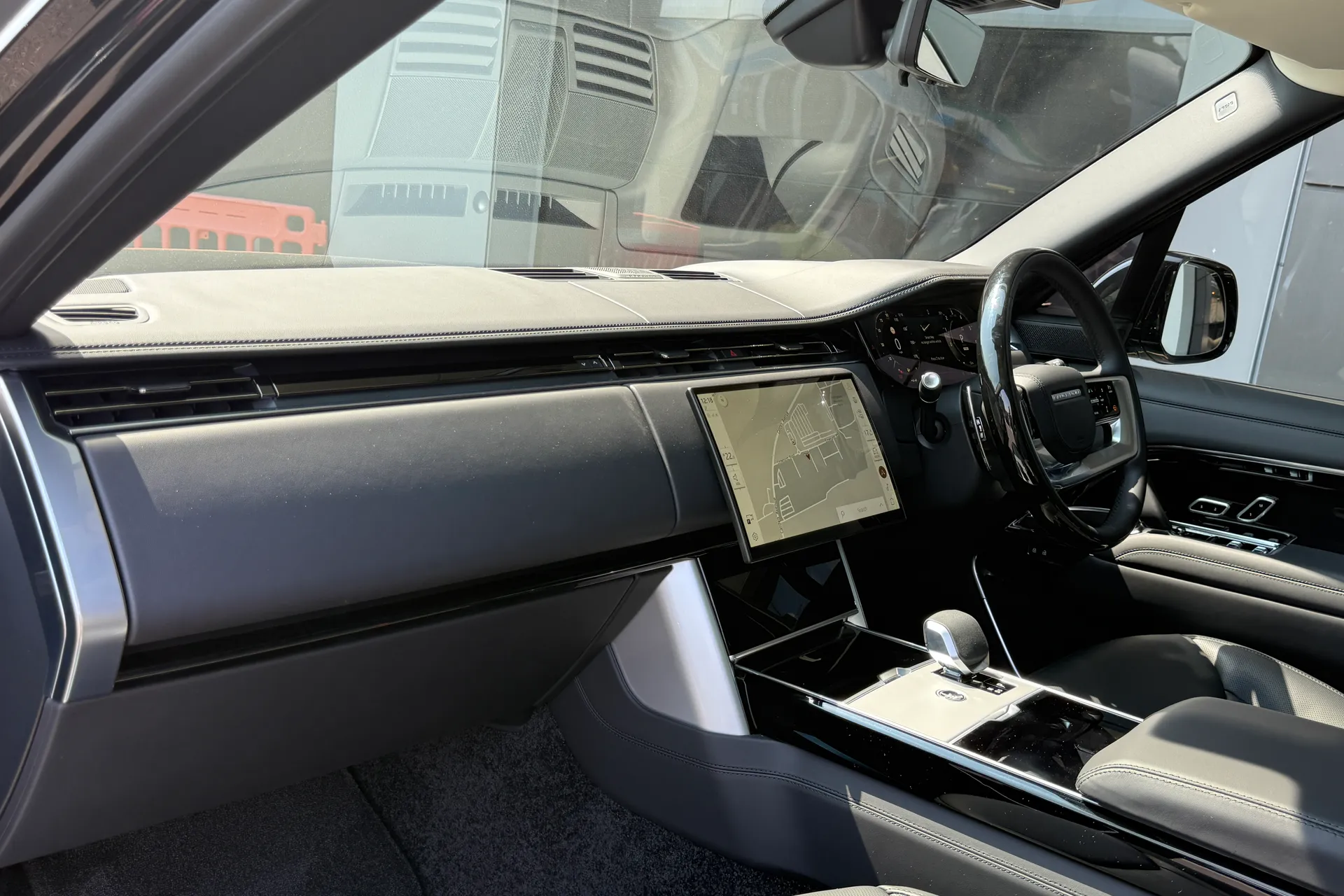 LAND ROVER RANGE ROVER thumbnail image number 54