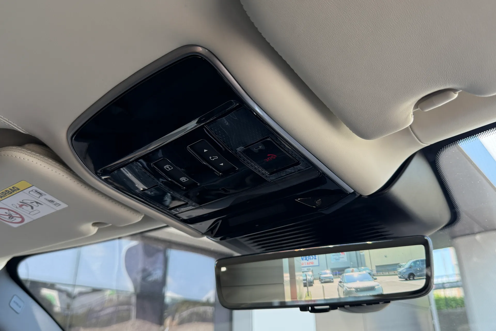 LAND ROVER RANGE ROVER thumbnail image number 35