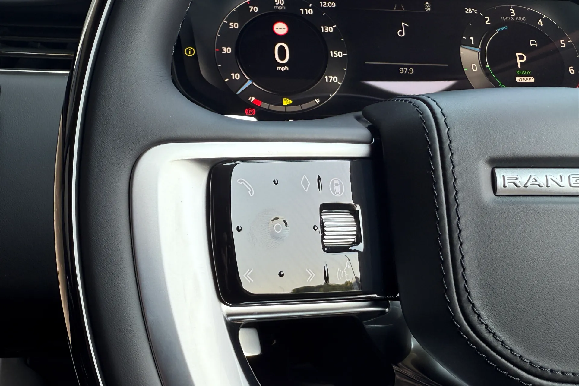 LAND ROVER RANGE ROVER thumbnail image number 19