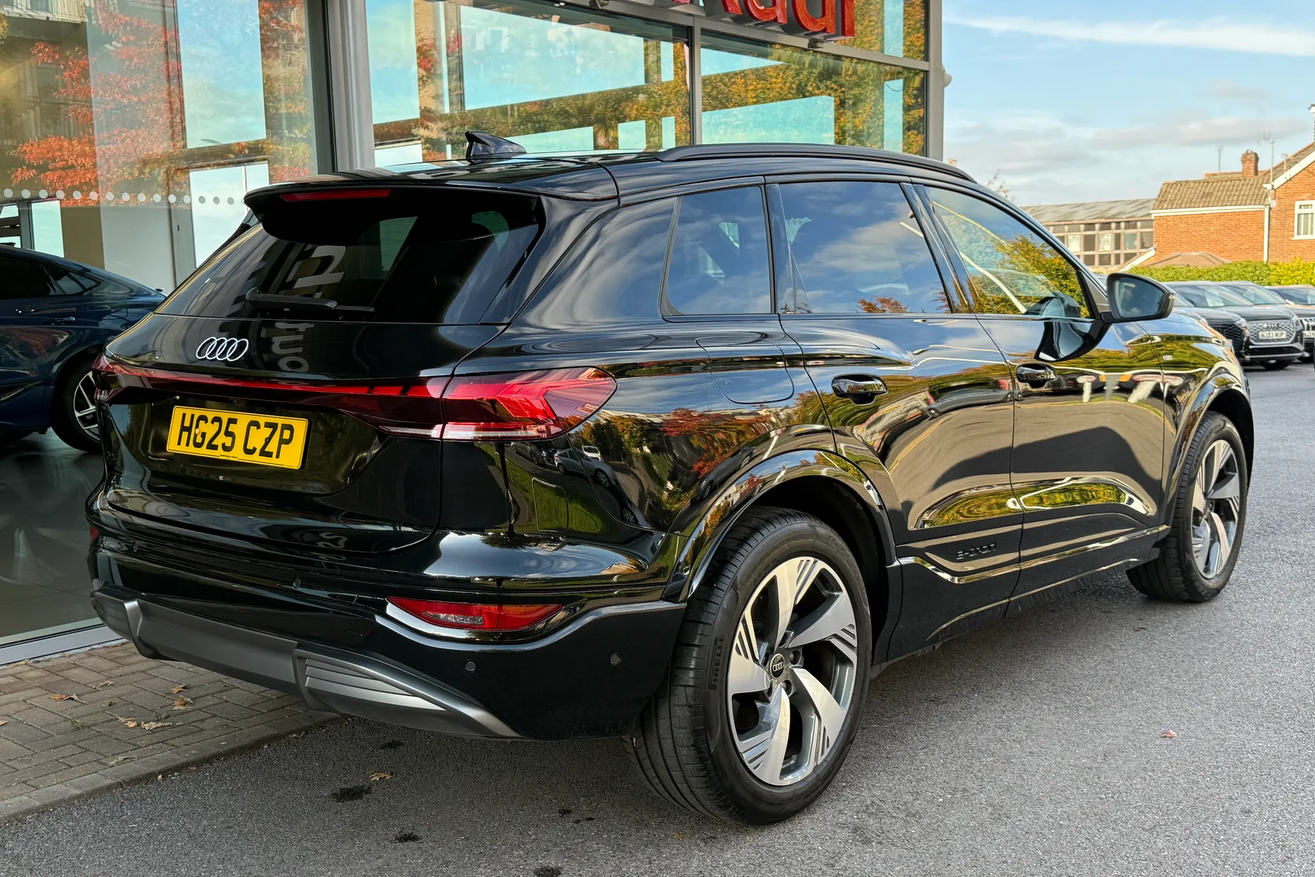 Audi Q6 thumbnail image number 43