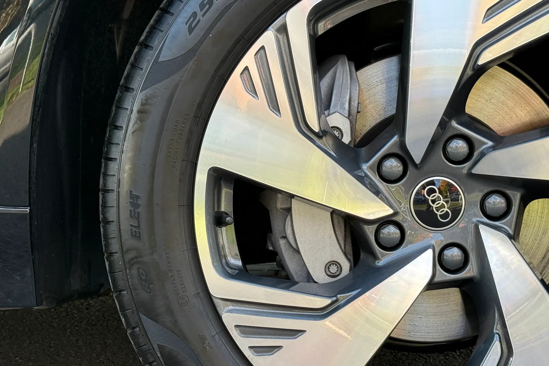 Audi Q6 thumbnail image number 47