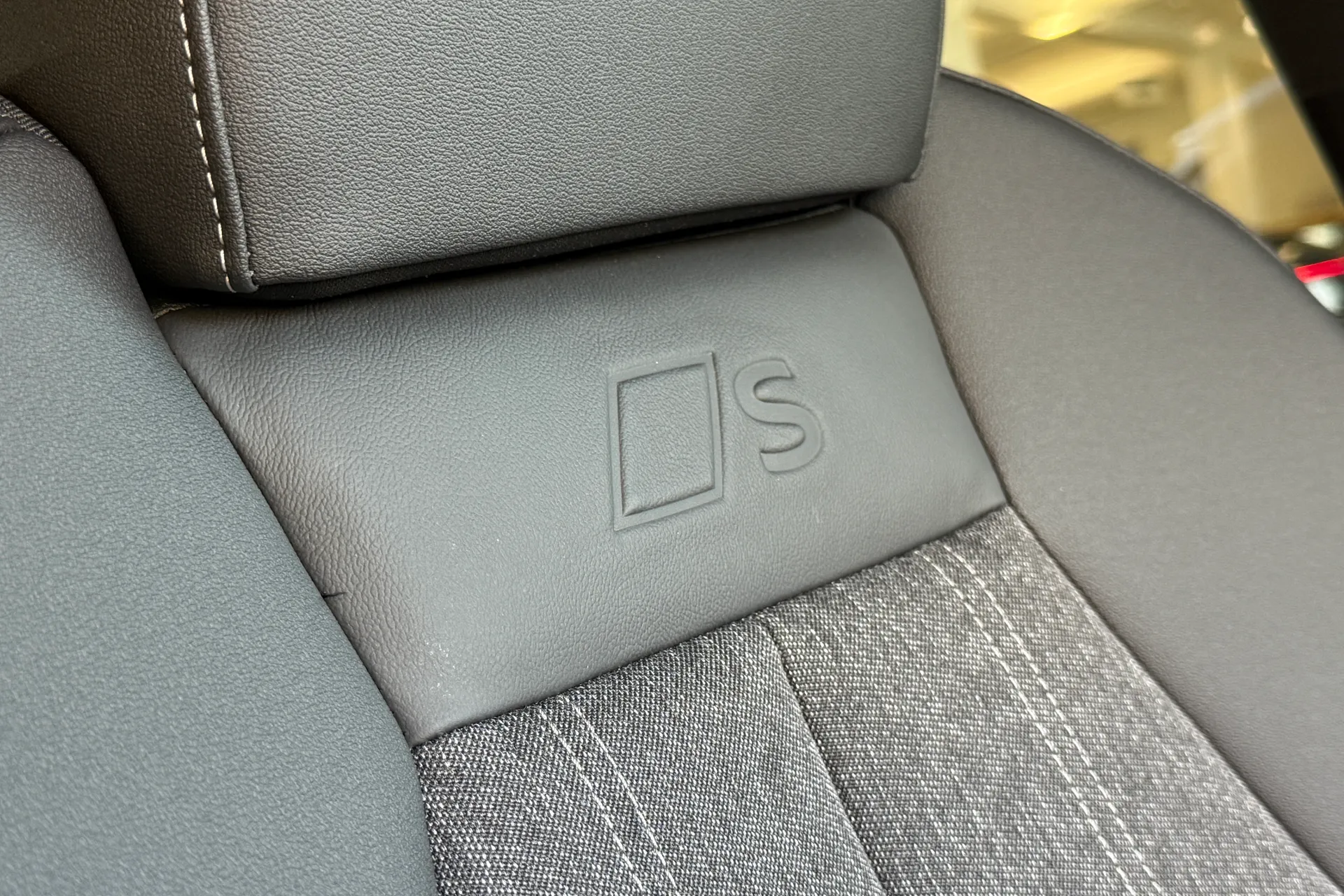 Audi Q6 thumbnail image number 24