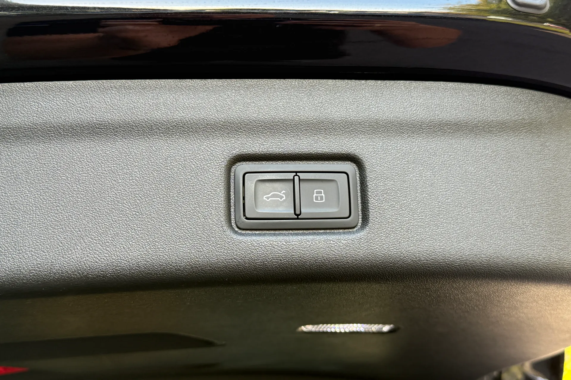 Audi Q6 thumbnail image number 42