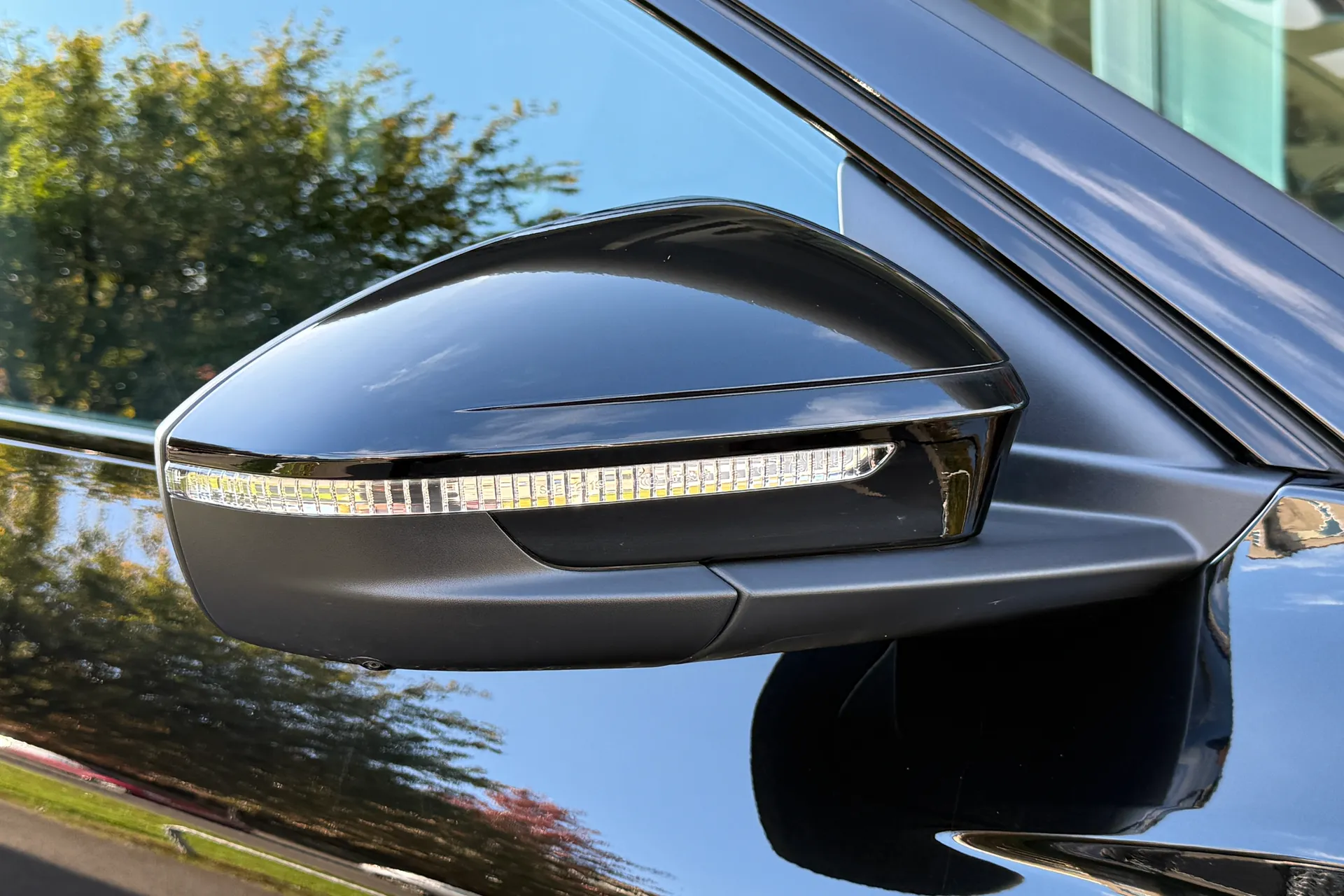 Audi Q6 thumbnail image number 49