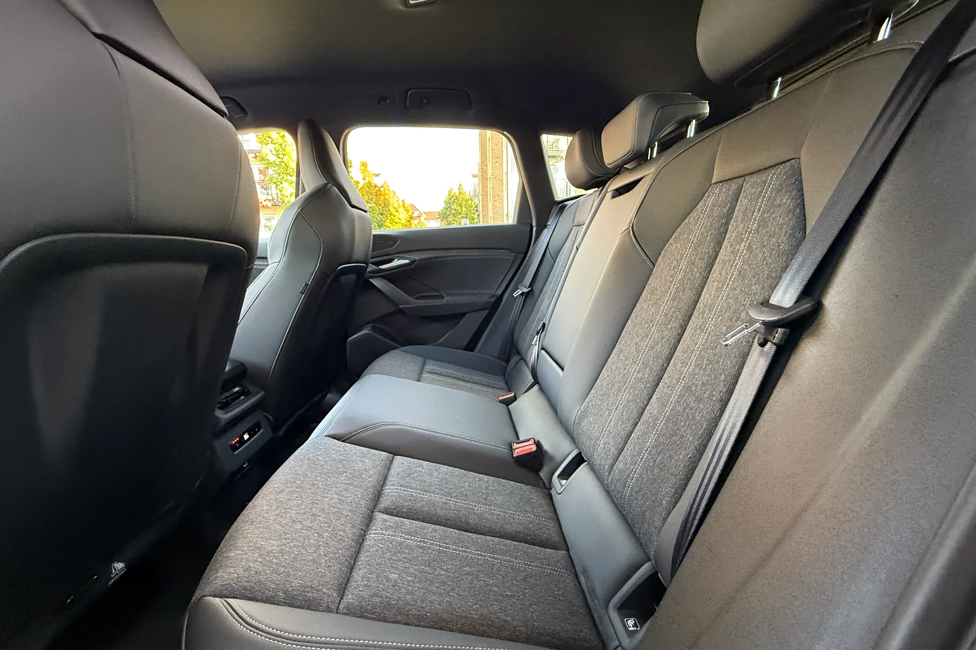 Audi Q6 thumbnail image number 53