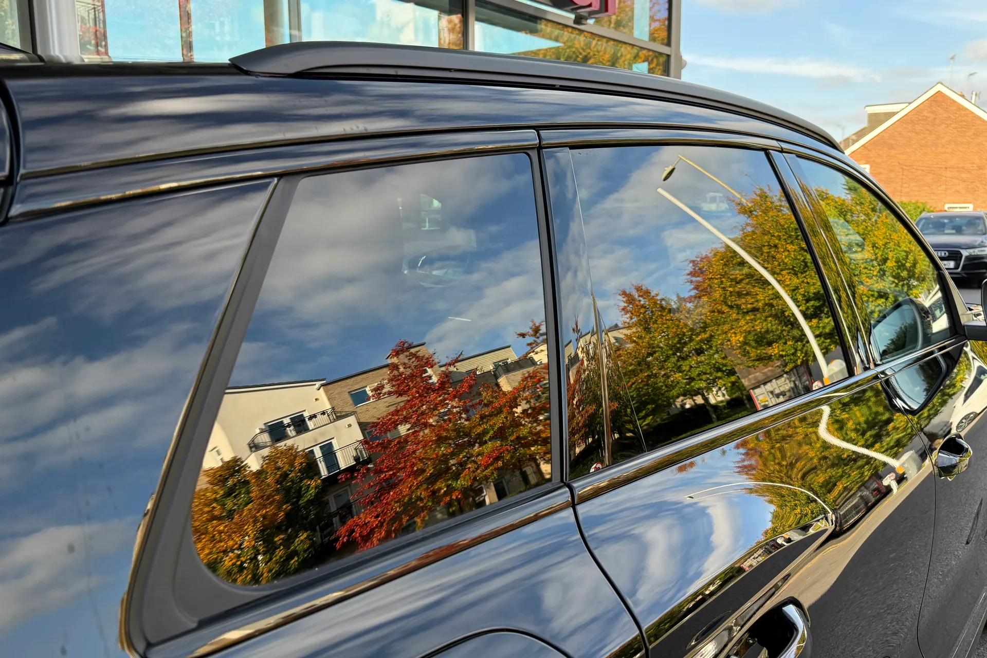 Audi Q6 thumbnail image number 36