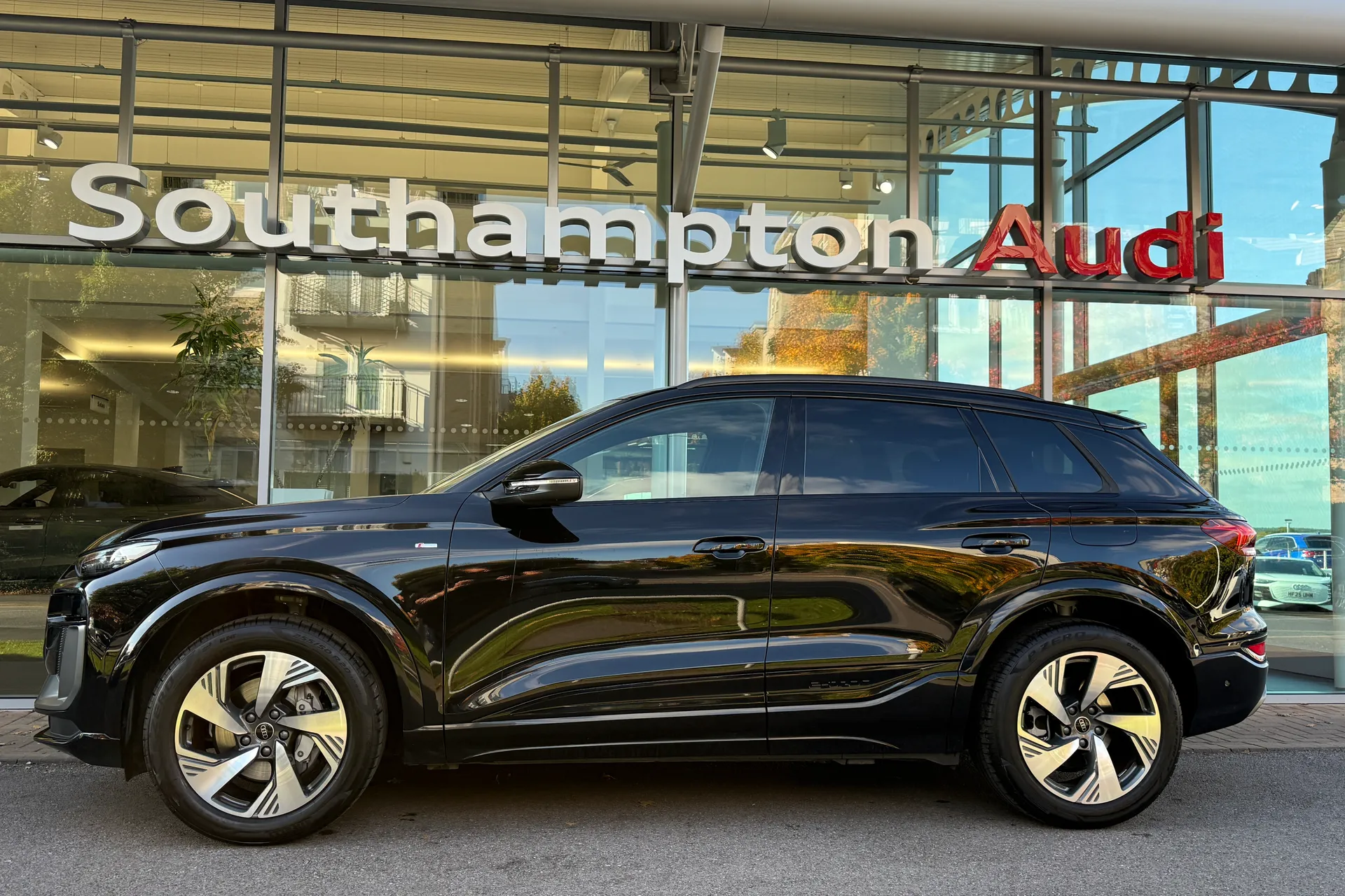 Audi Q6 thumbnail image number 60