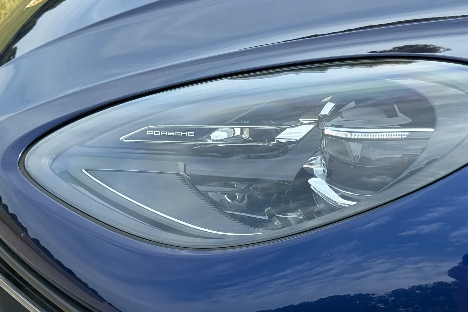 Porsche MACAN thumbnail image number 9