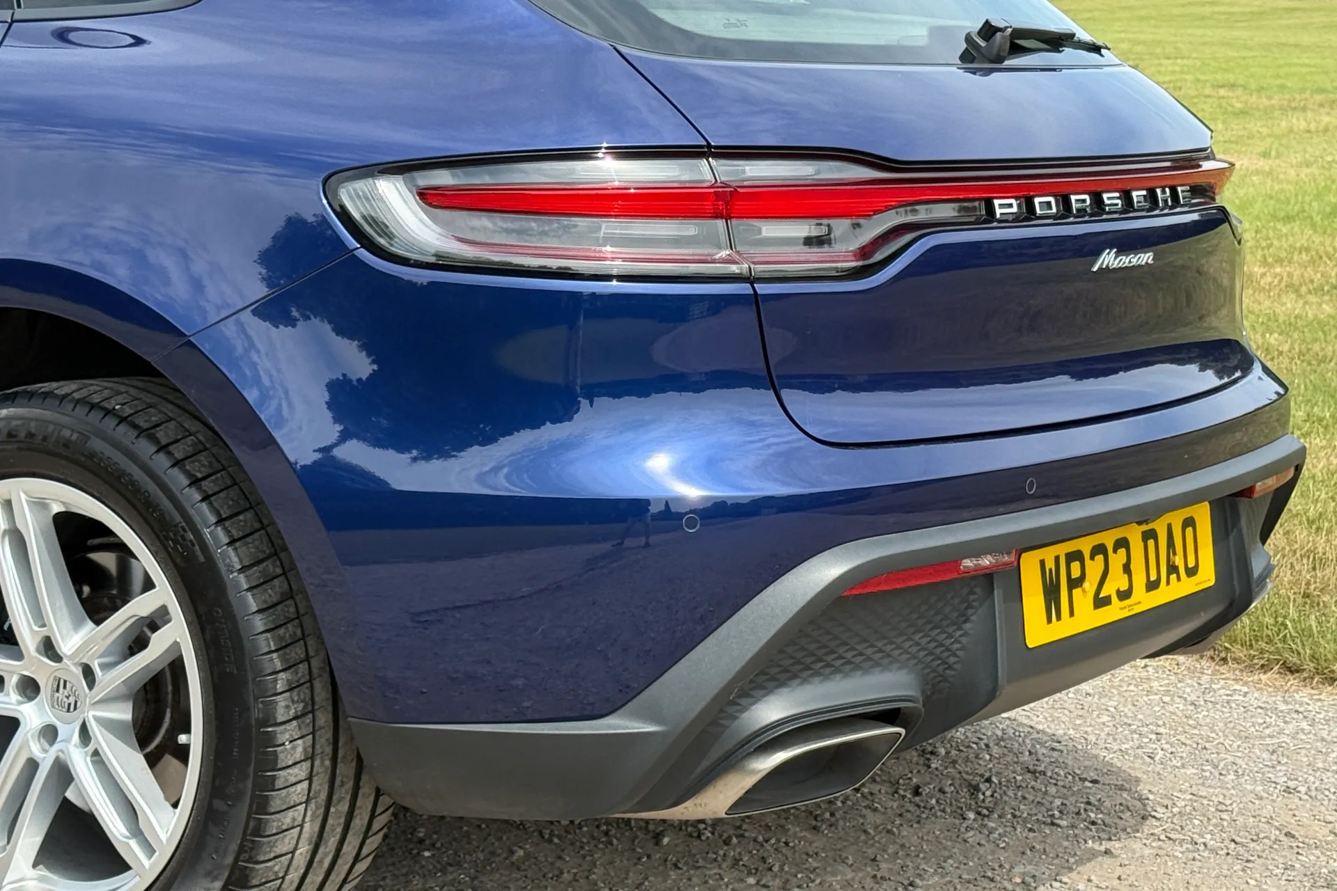 Porsche MACAN thumbnail image number 11