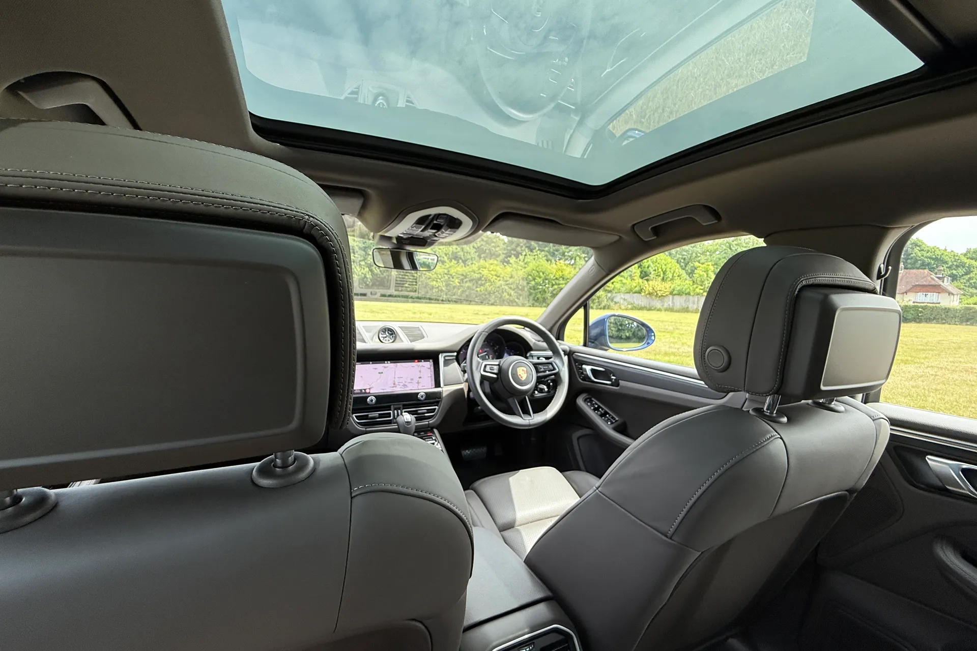 Porsche MACAN thumbnail image number 5
