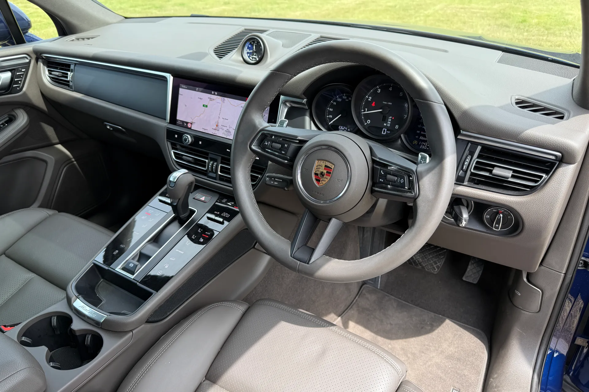 Porsche MACAN thumbnail image number 29