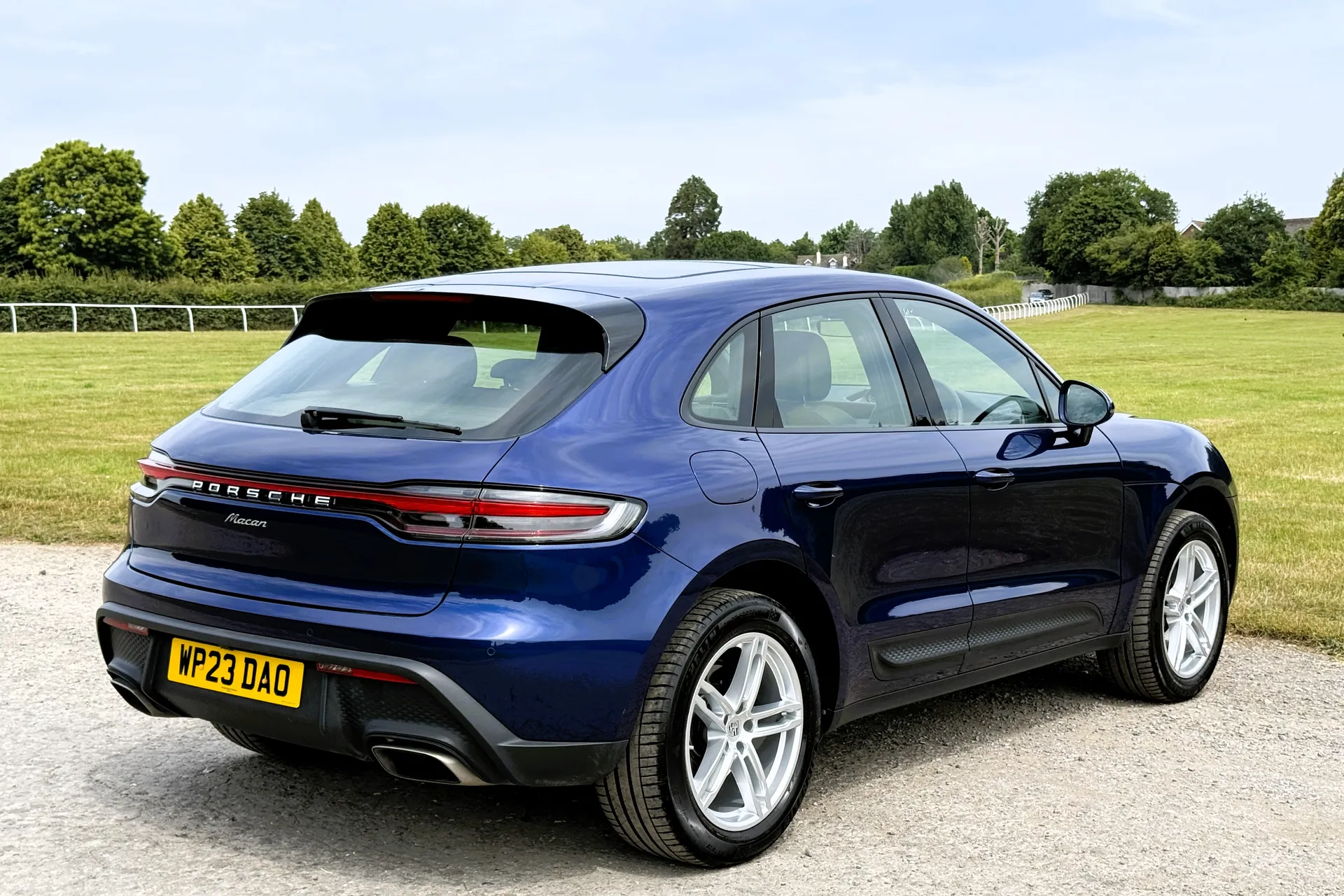 Porsche MACAN thumbnail image number 15