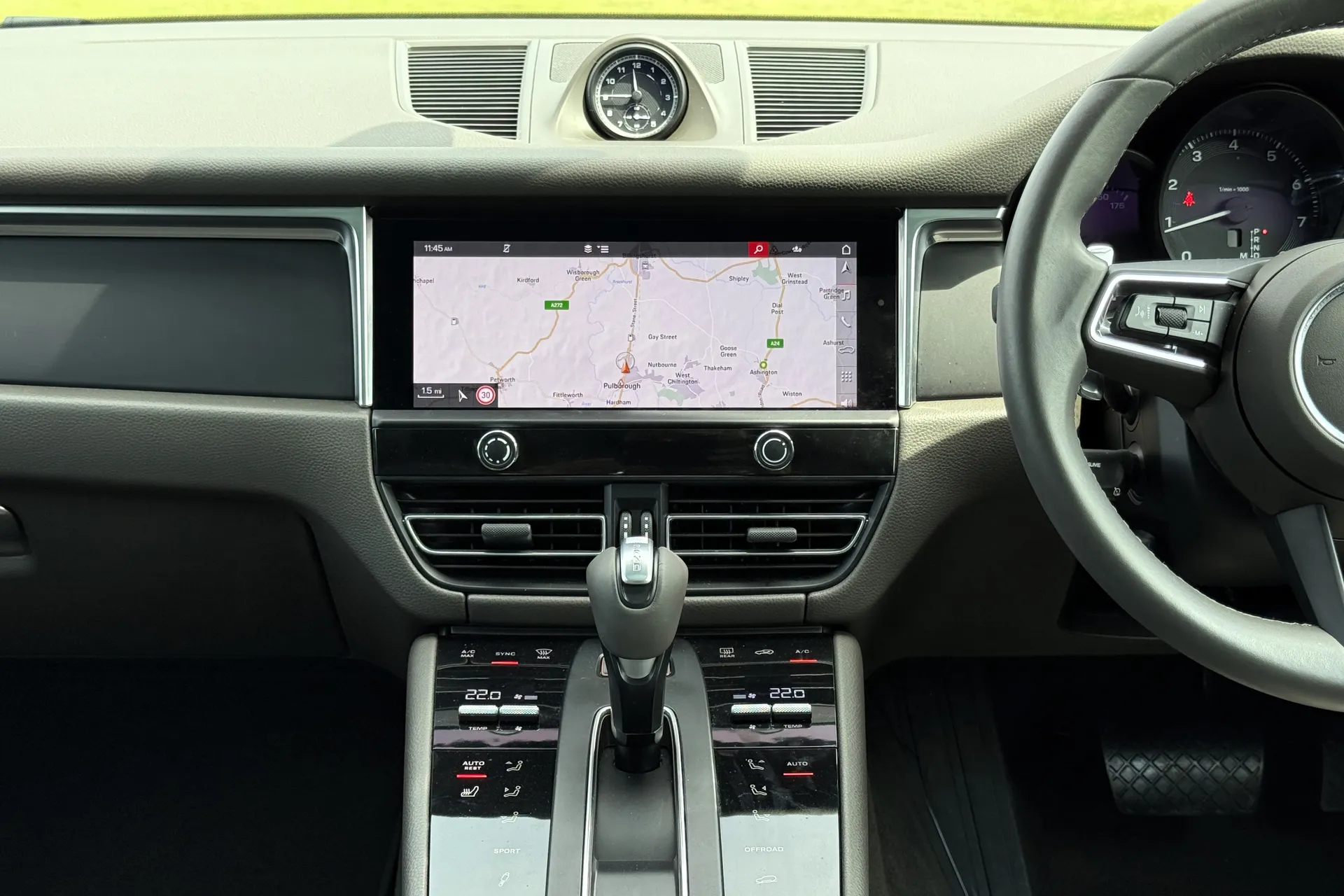 Porsche MACAN thumbnail image number 33