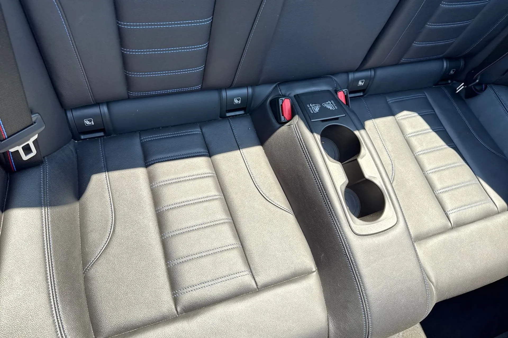 BMW 4 SERIES thumbnail image number 26