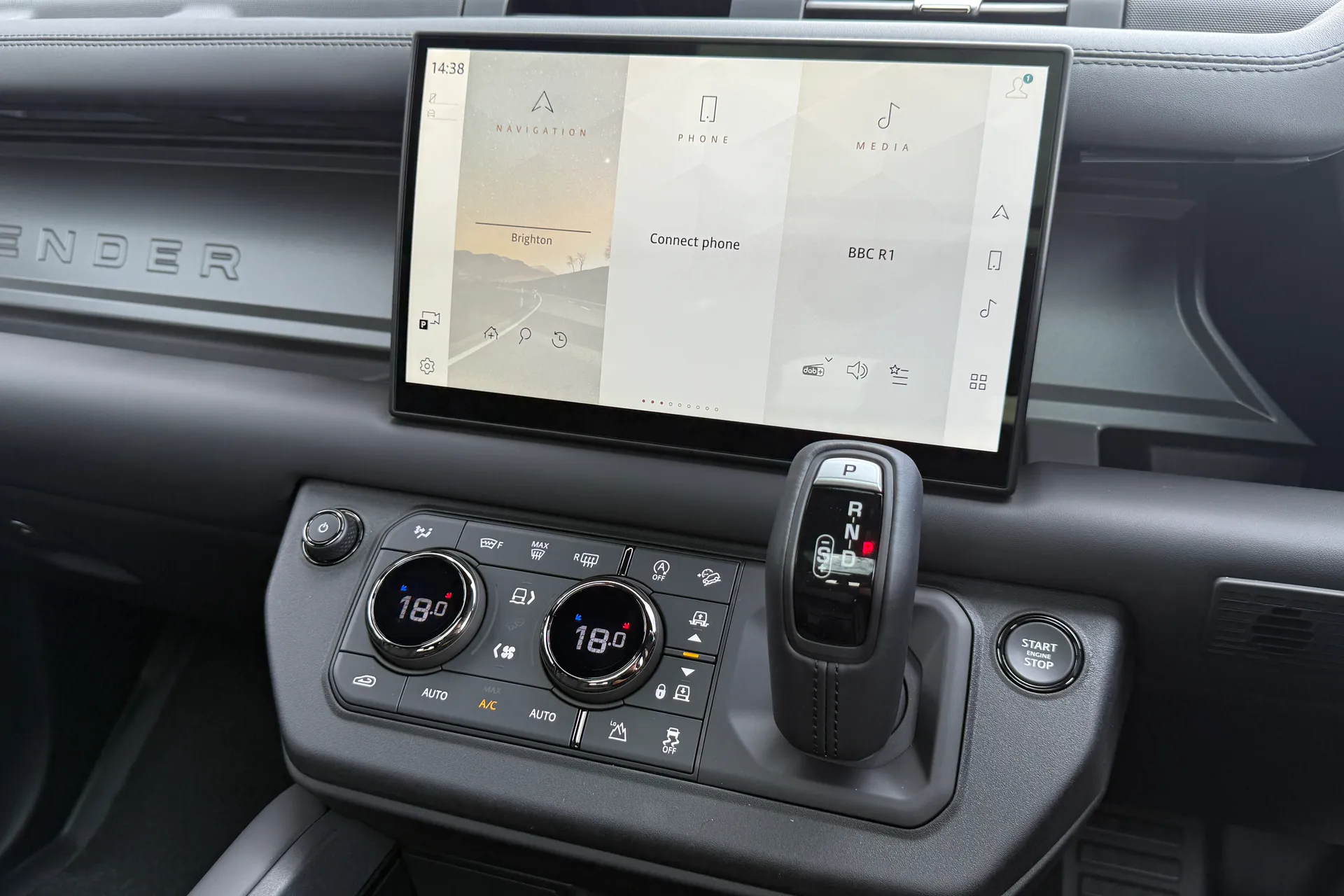 LAND ROVER Defender 110 thumbnail image number 33