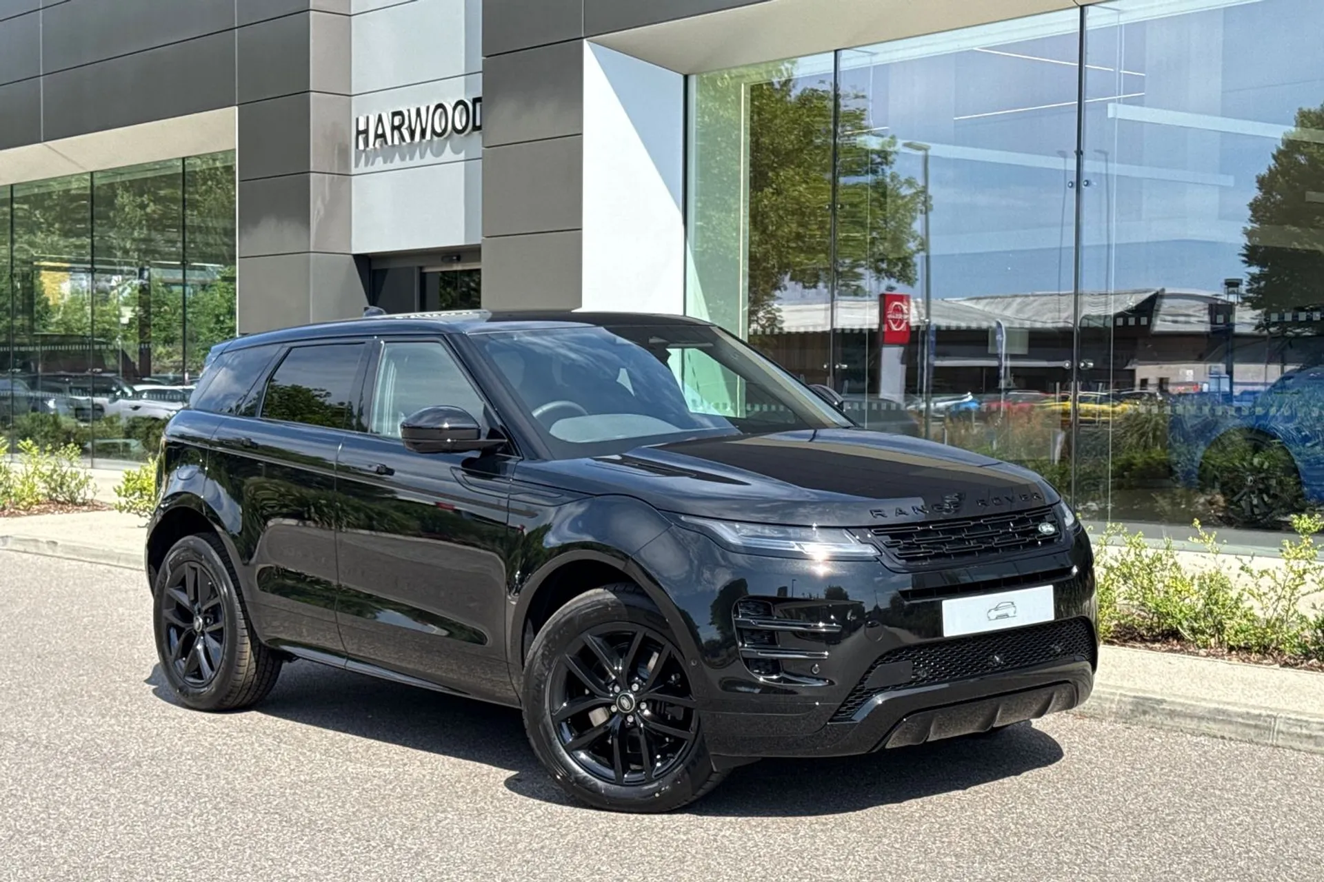 LAND ROVER RANGE ROVER EVOQUE focused image