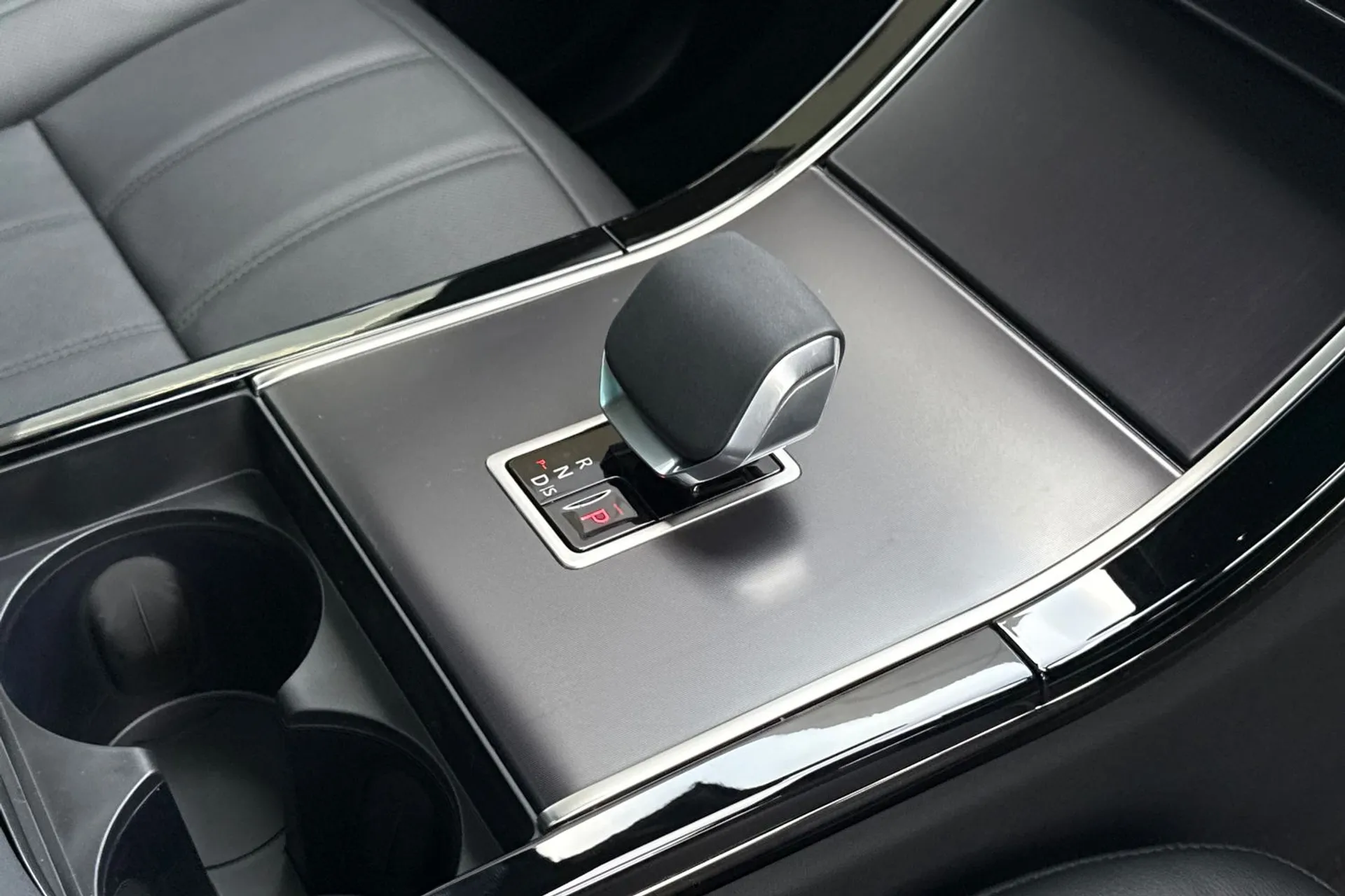 LAND ROVER RANGE ROVER EVOQUE thumbnail image number 25