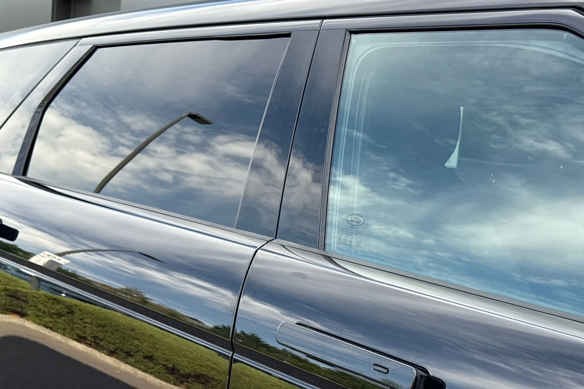 LAND ROVER RANGE ROVER EVOQUE thumbnail image number 20