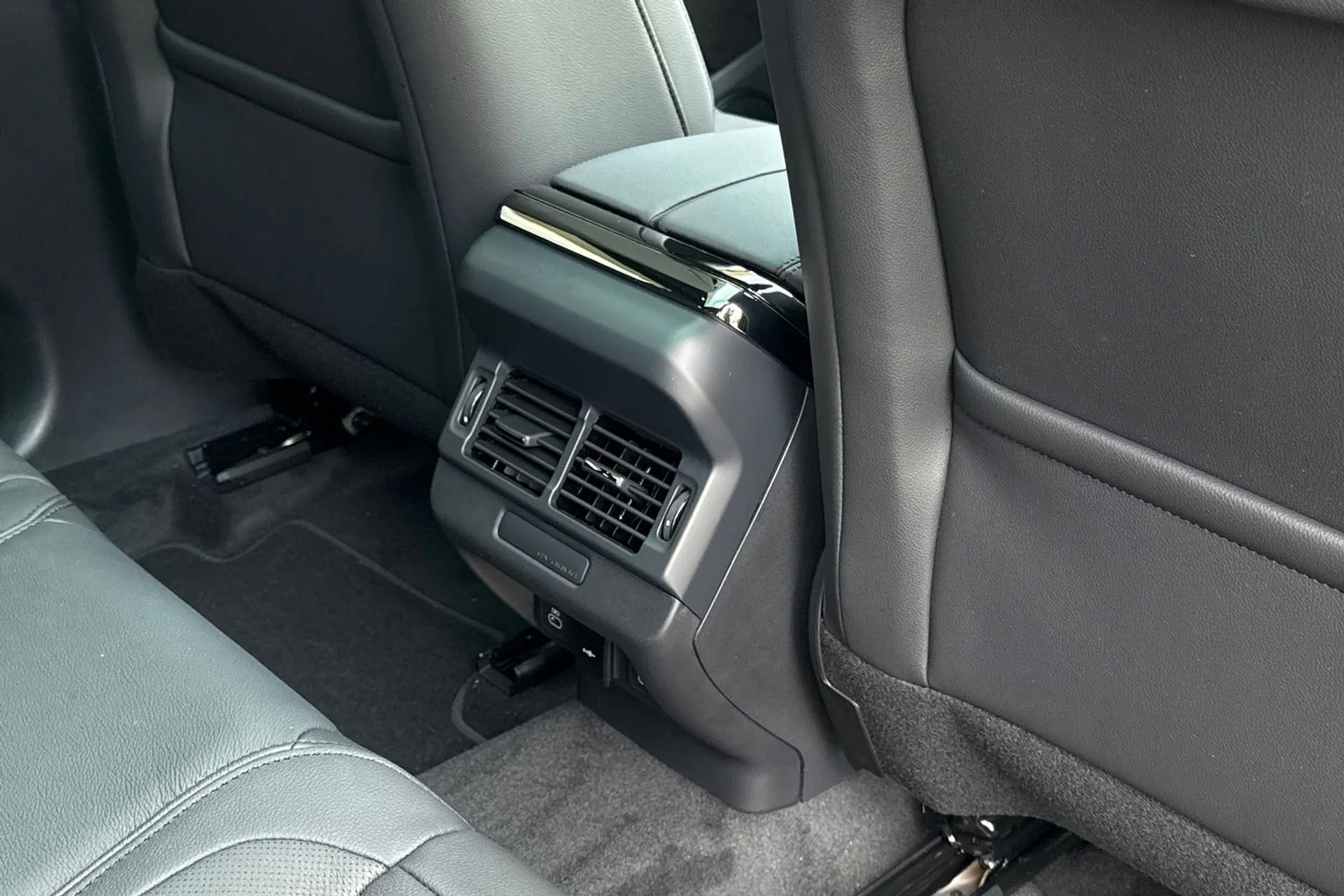 LAND ROVER RANGE ROVER EVOQUE thumbnail image number 39
