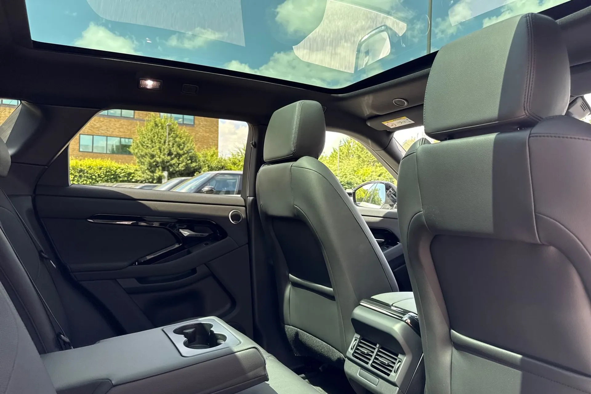 LAND ROVER RANGE ROVER EVOQUE thumbnail image number 34