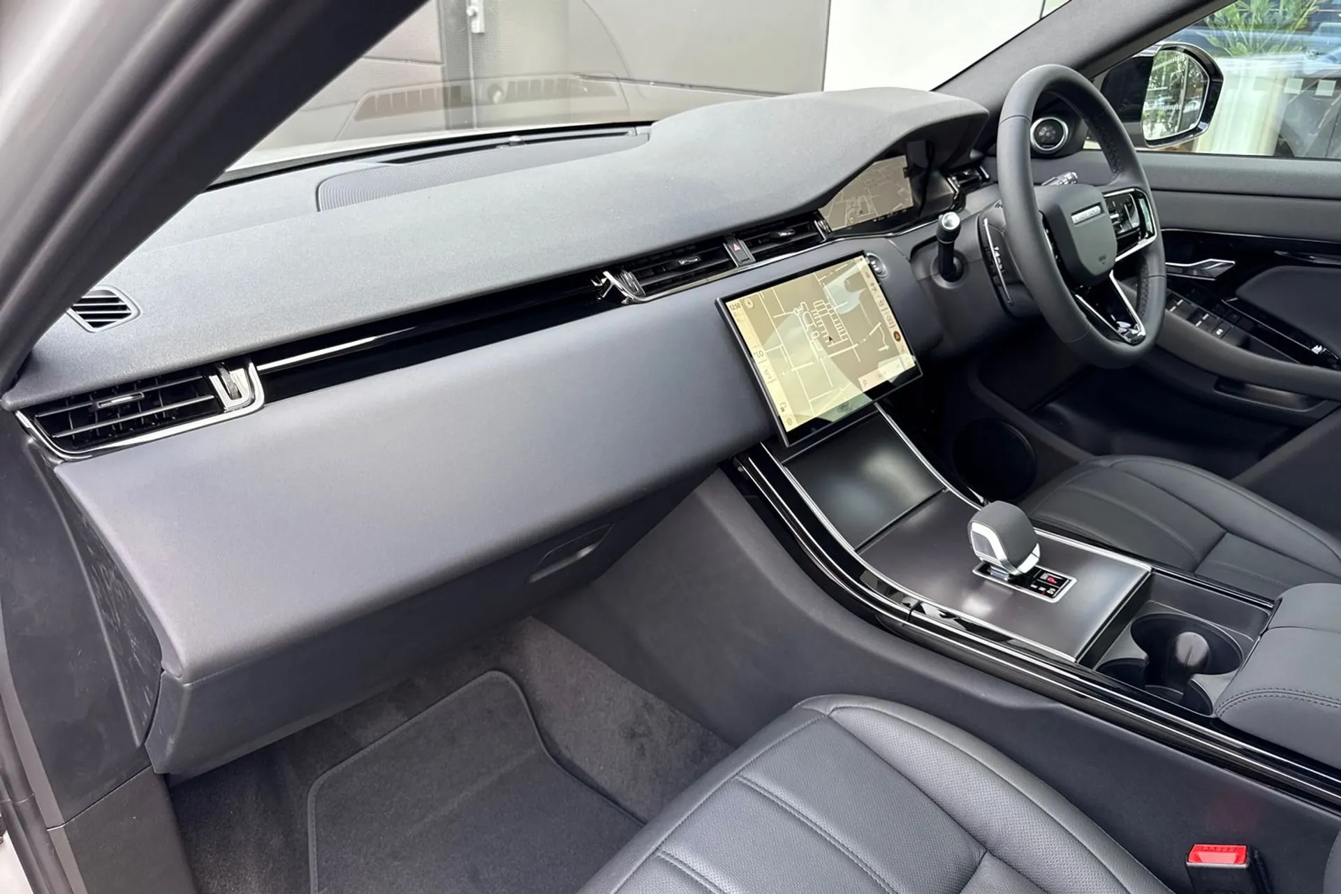 LAND ROVER RANGE ROVER EVOQUE thumbnail image number 42