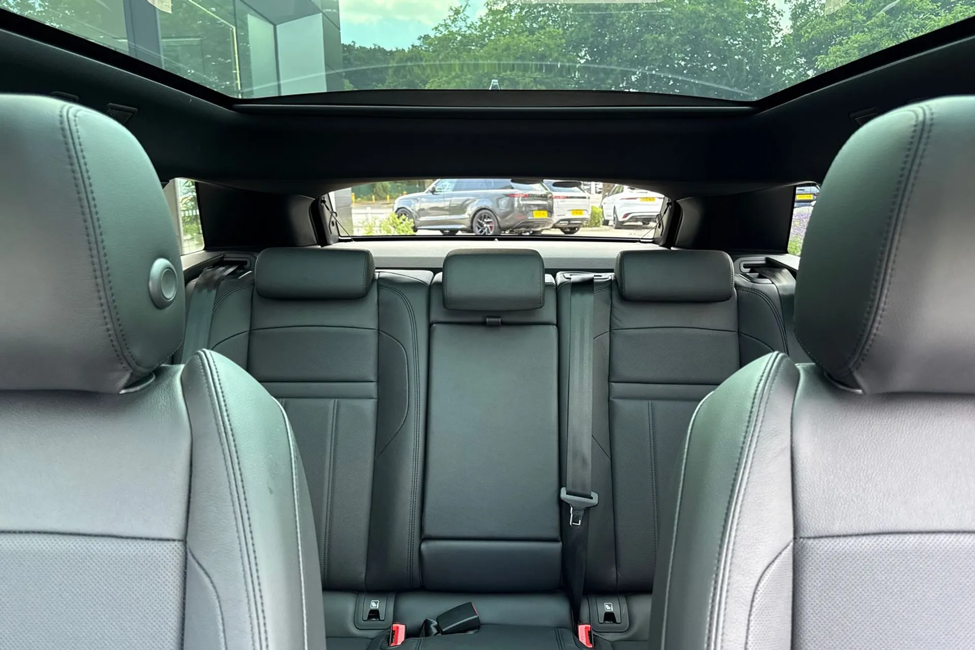 LAND ROVER RANGE ROVER EVOQUE thumbnail image number 37