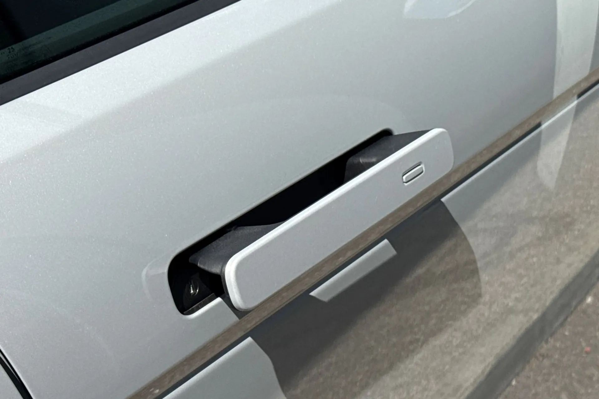 LAND ROVER RANGE ROVER EVOQUE thumbnail image number 20