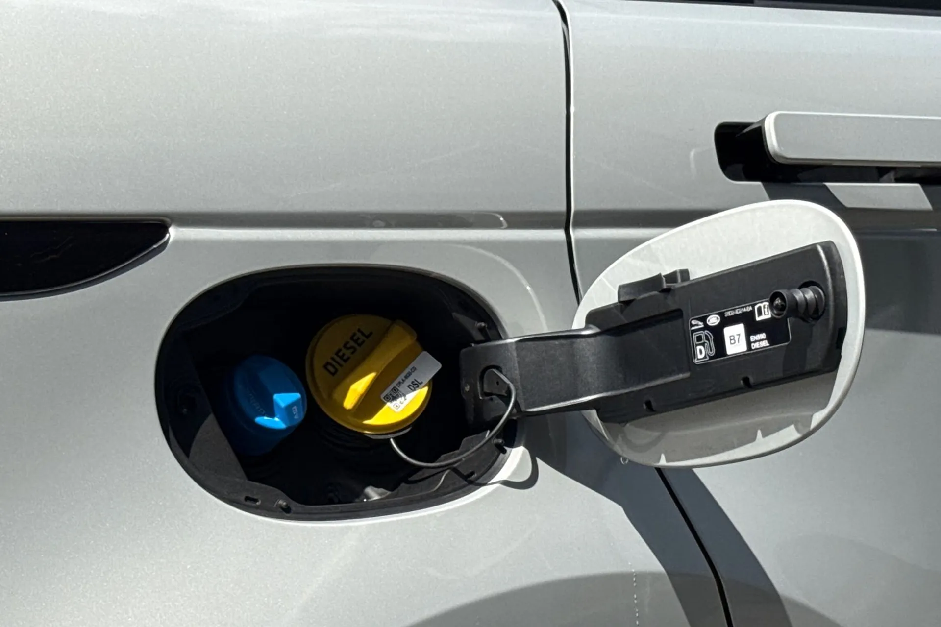 LAND ROVER RANGE ROVER EVOQUE thumbnail image number 22